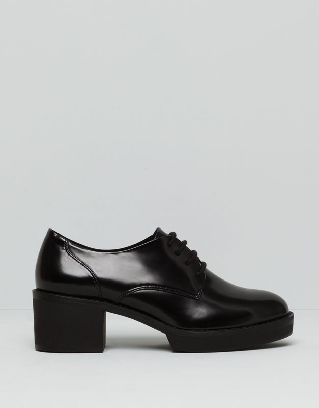 Pull&Bear - zapatos - zapatos de tacon y cuñas - blucher urban - negro - 15605011-I2015