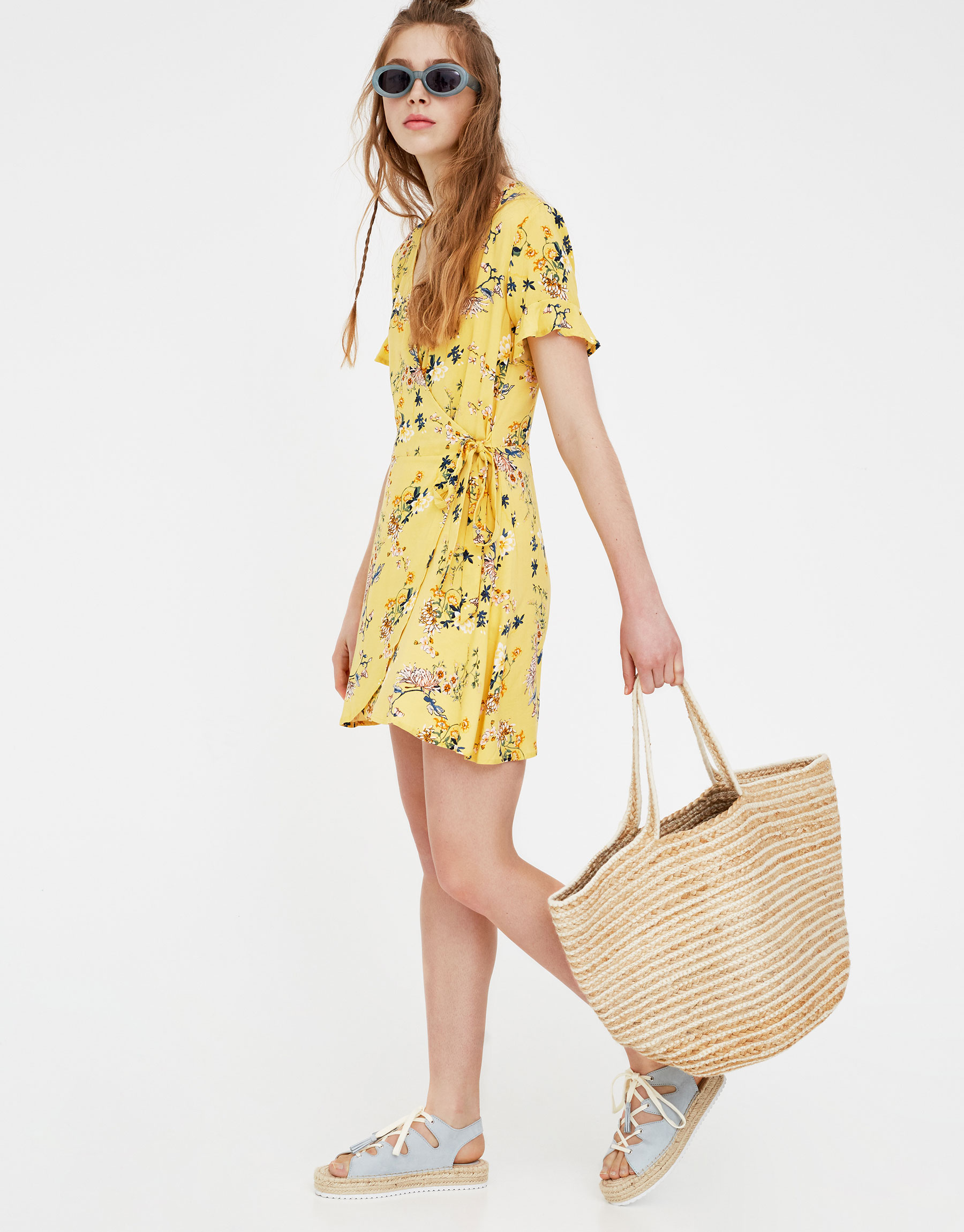 pull and bear wrap dress