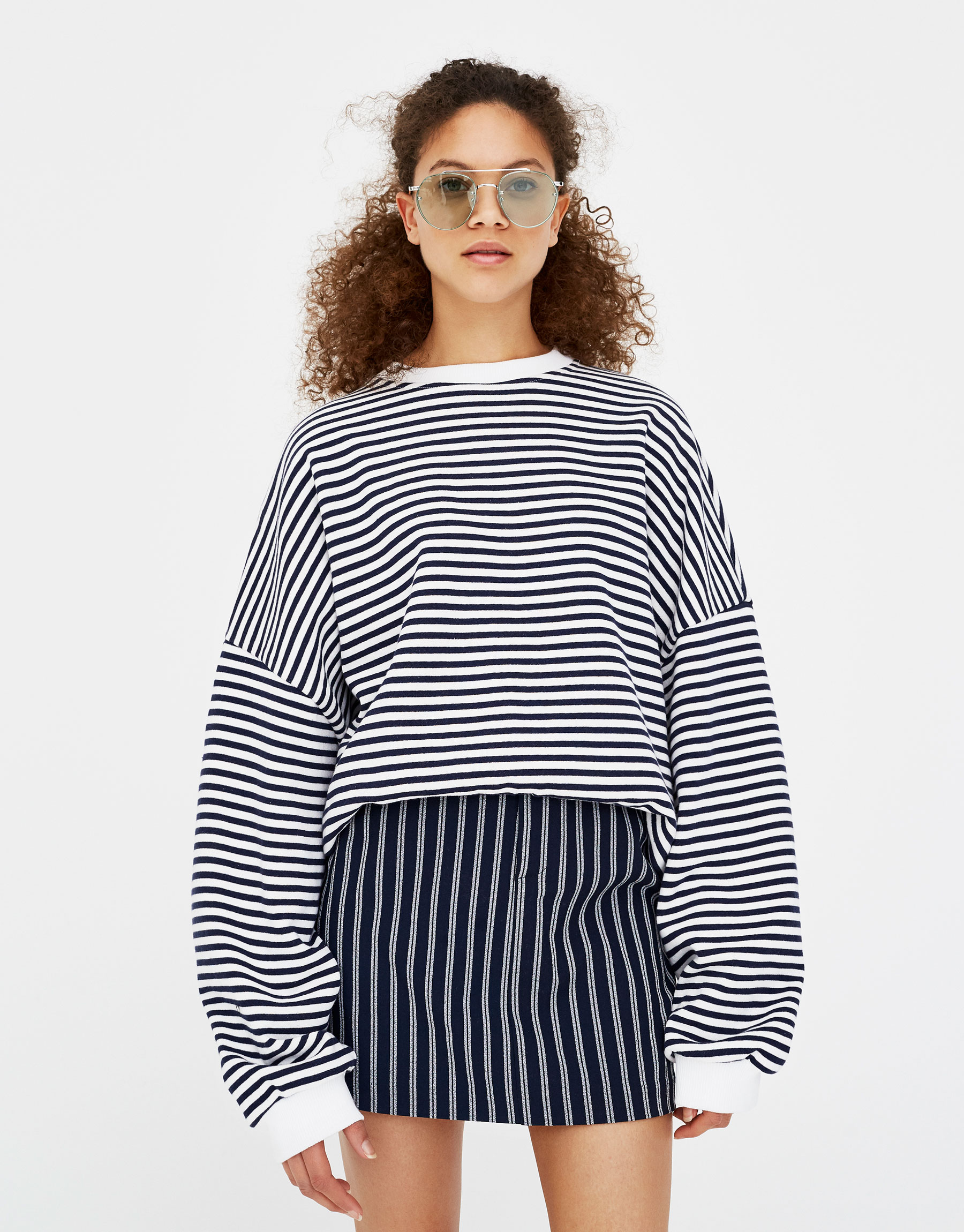 oversized striped sweatshirt