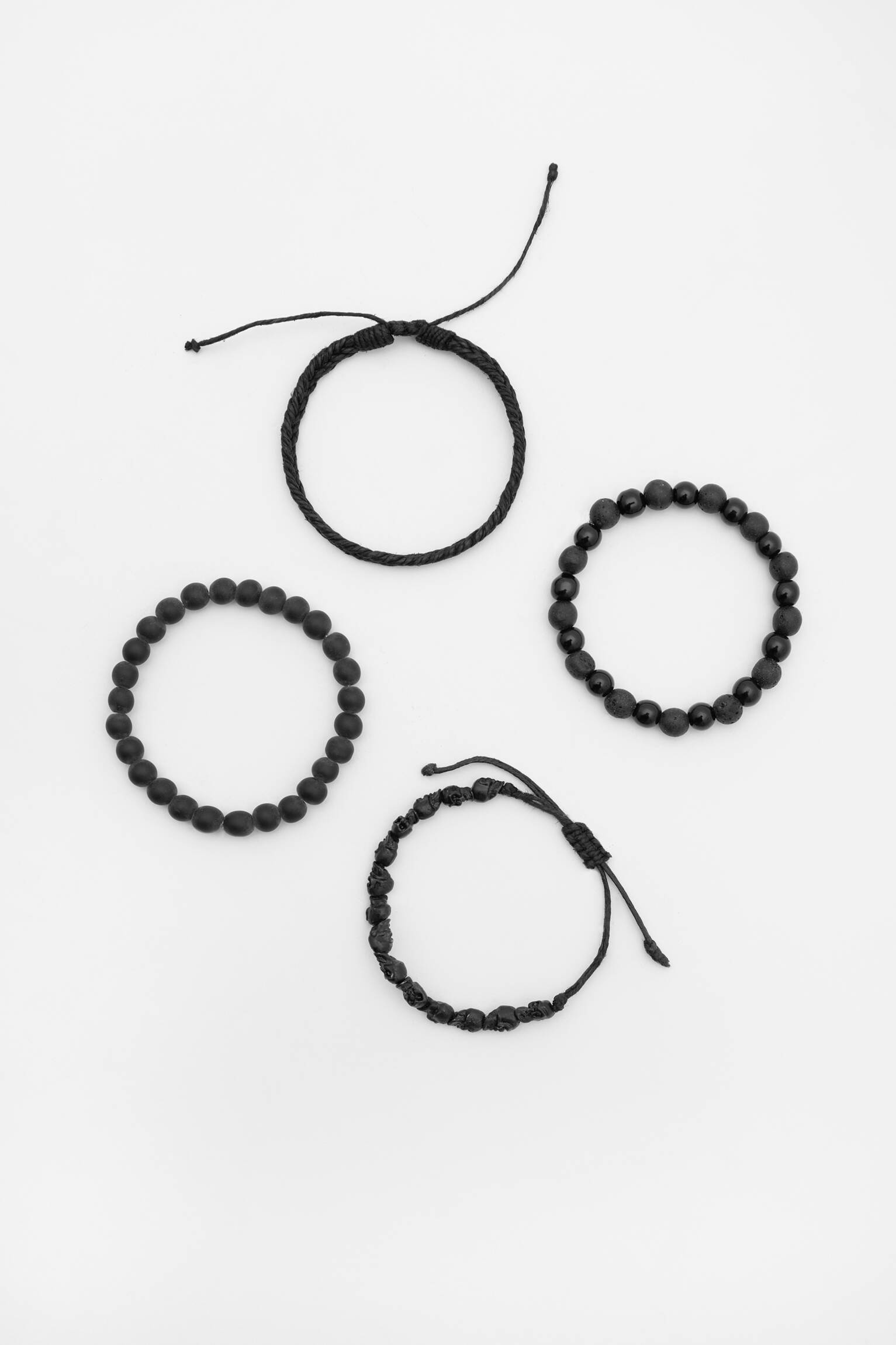lot 4 bracelets noirs avec perles fantaisie