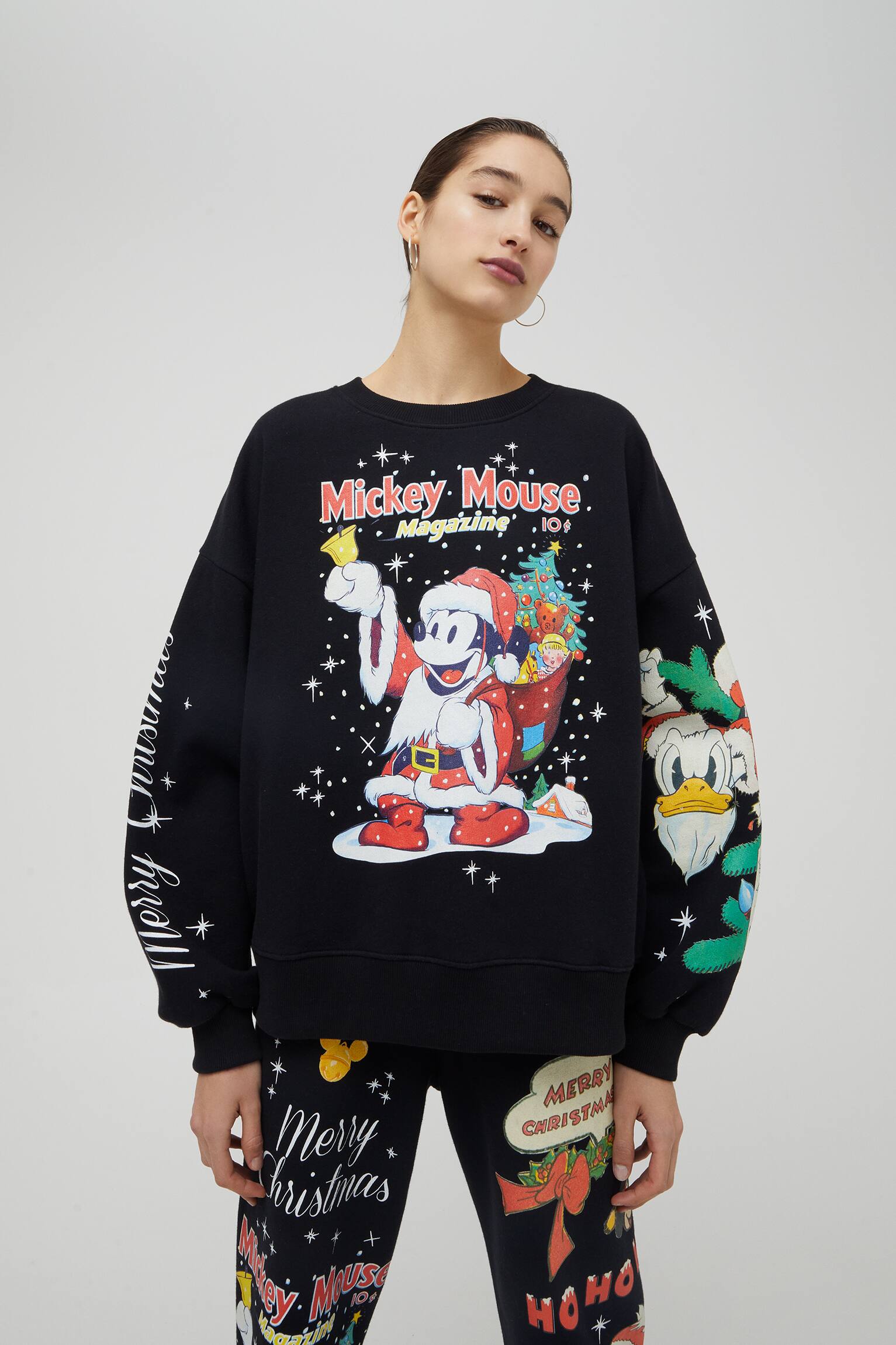 Mickey Mouse Christmas sweatshirt, BLACK