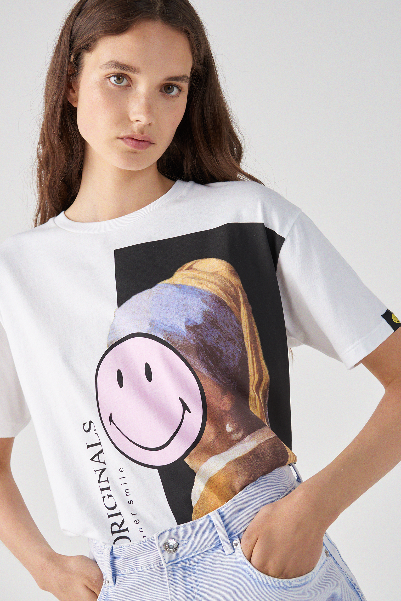 Smiley Girl with a Pearl Earring T 