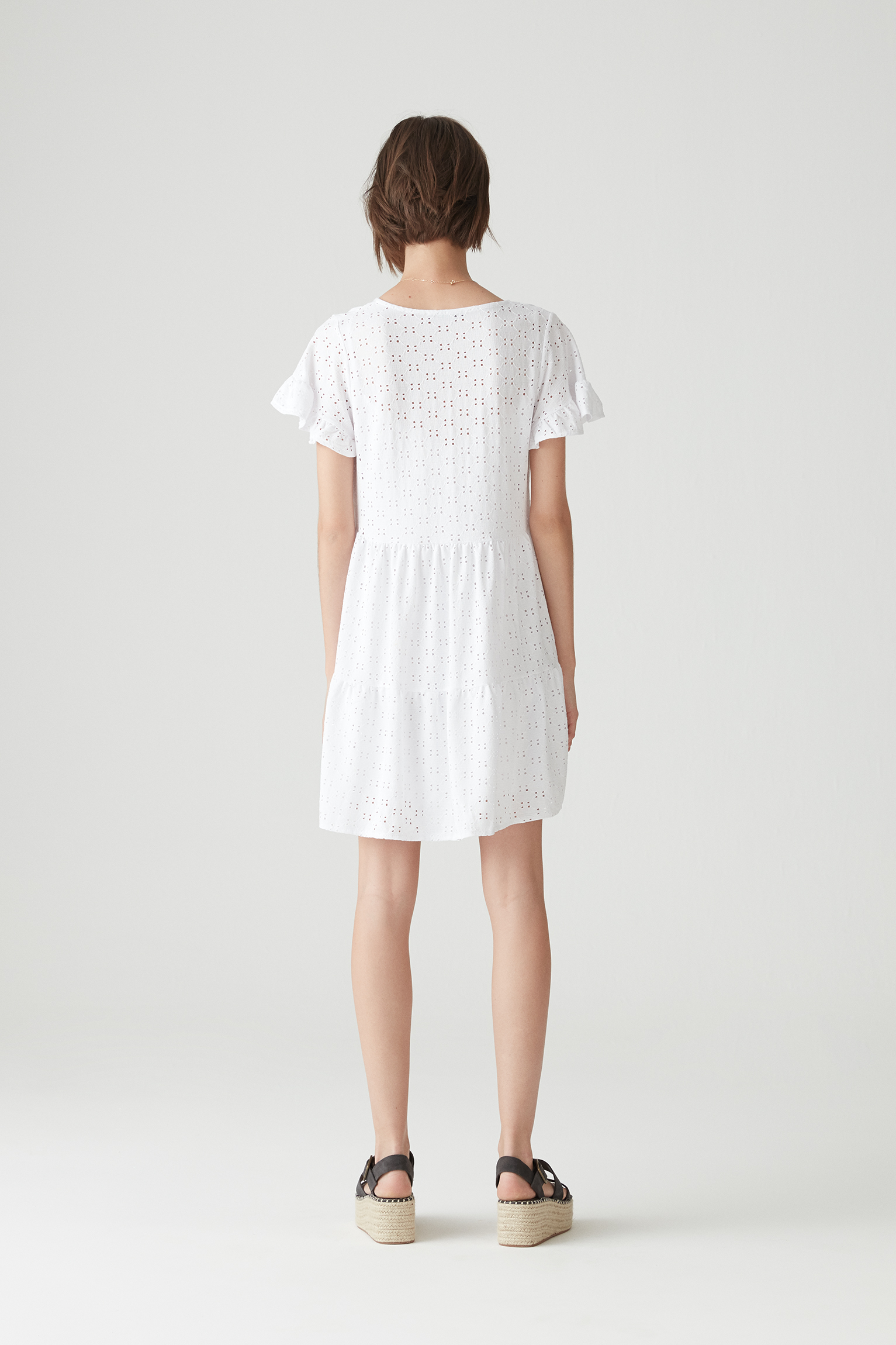 pull and bear white dress