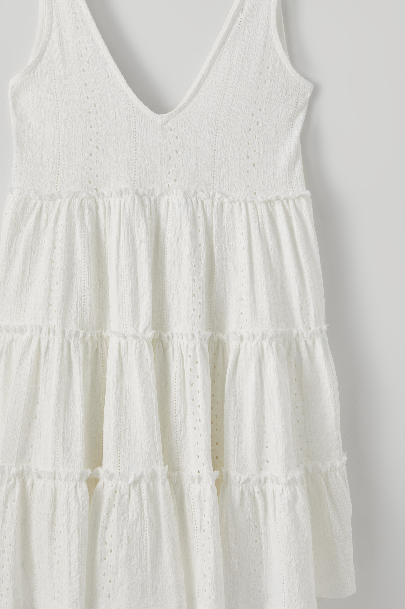 pull and bear white dress