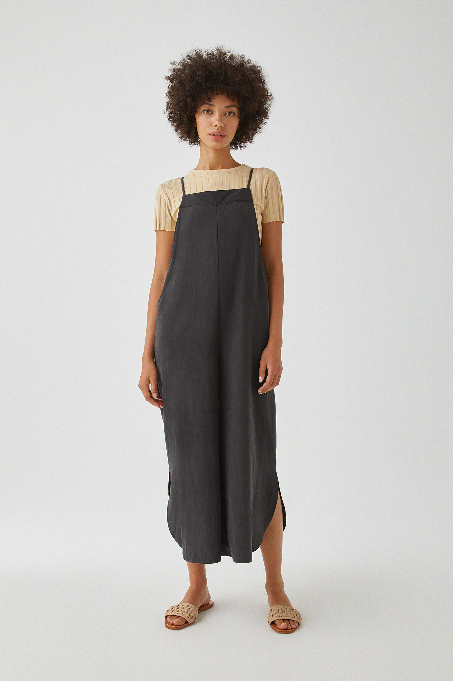 pull and bear dungaree dress