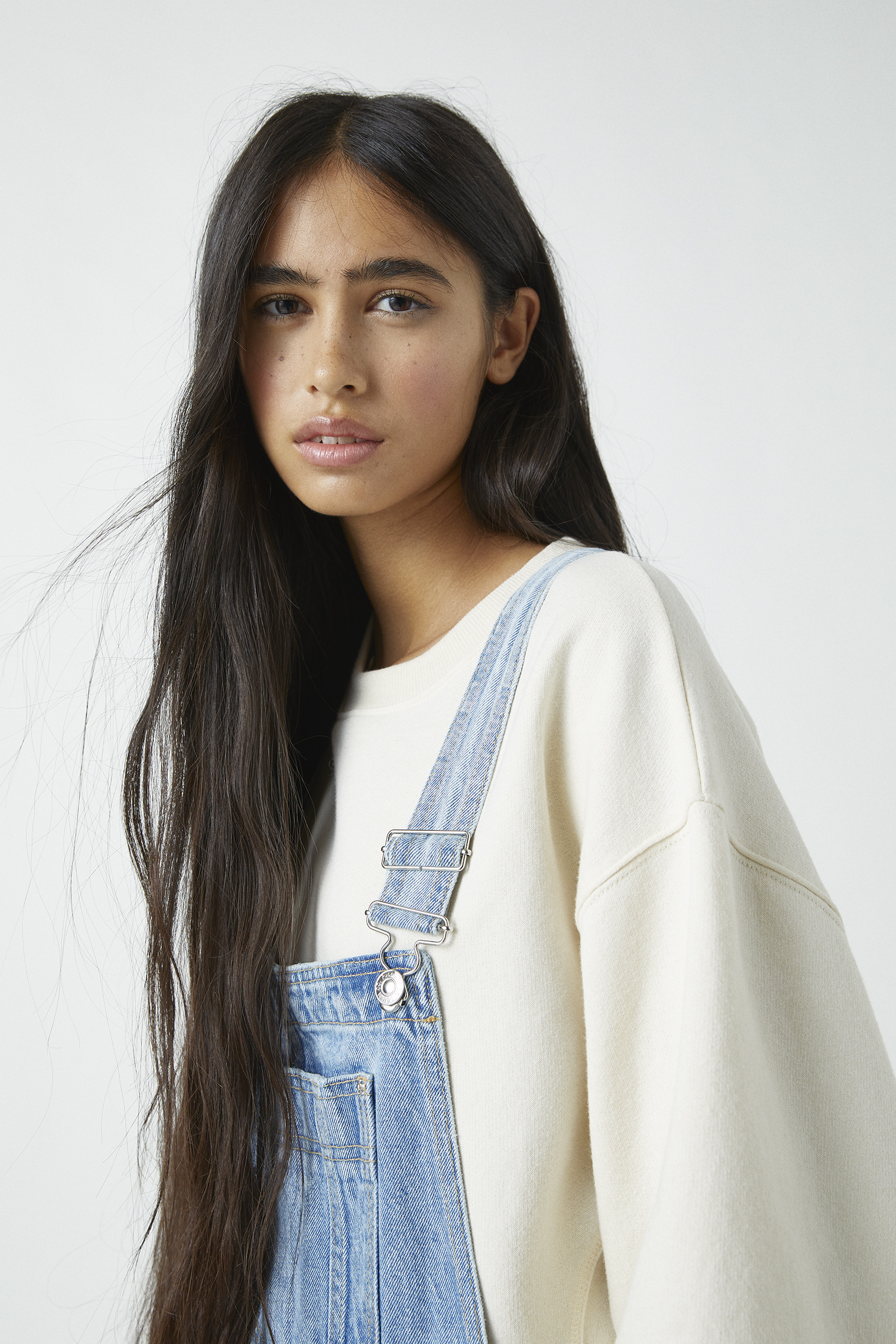 Long Denim Dungarees With Straps Pull Bear In addition, given the length and volume, options may also be considerably limited. pull bear