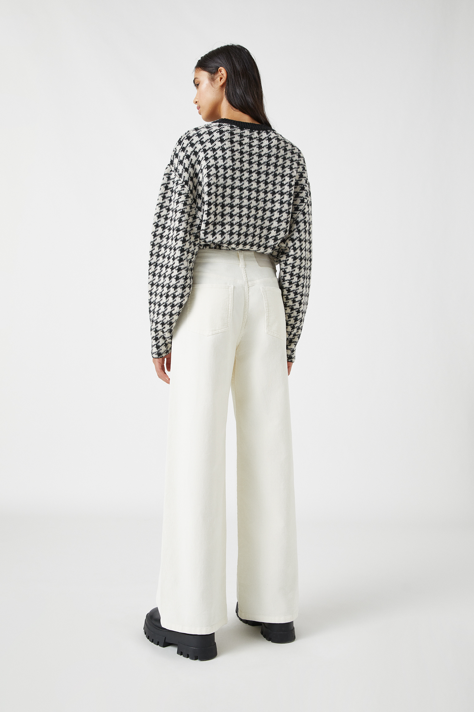 pull and bear corduroy pants