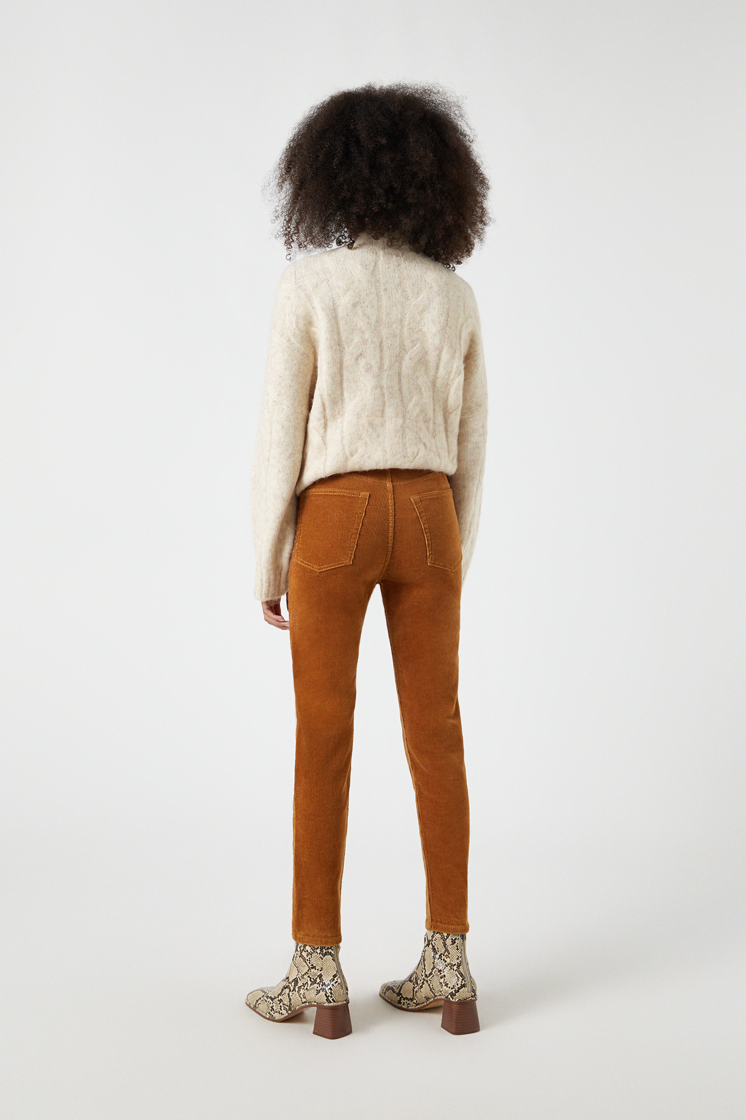 pull and bear corduroy pants