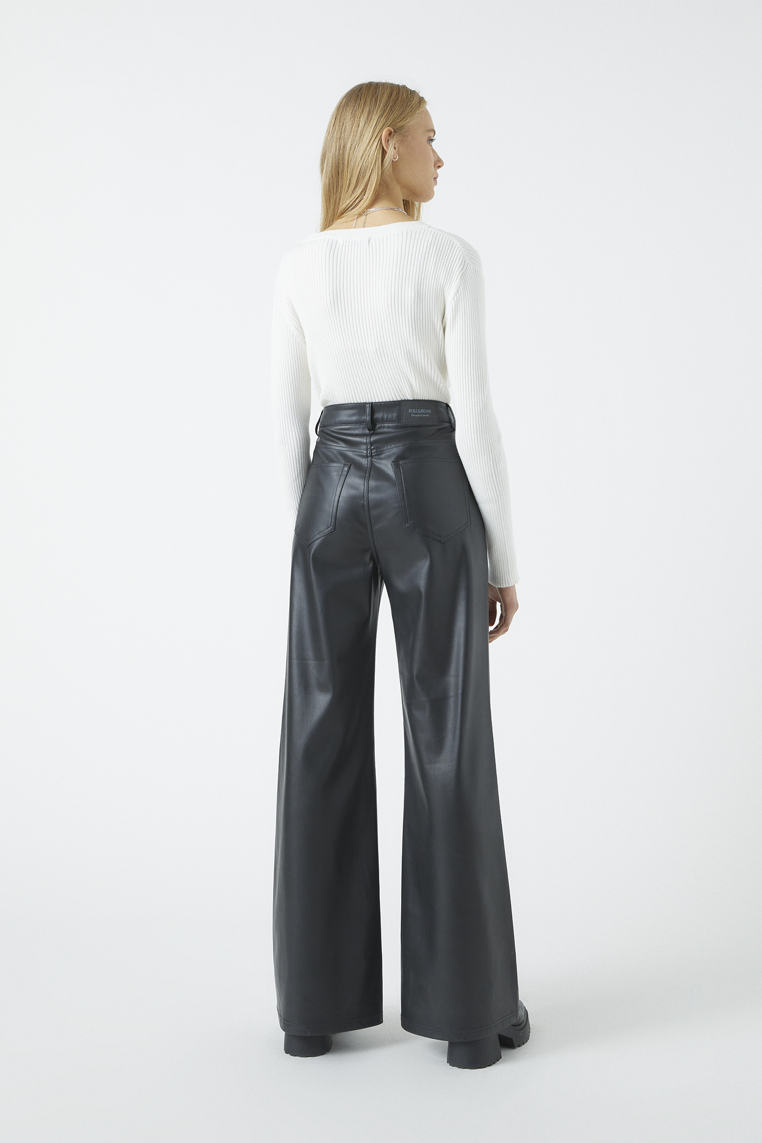 pull and bear flared trousers