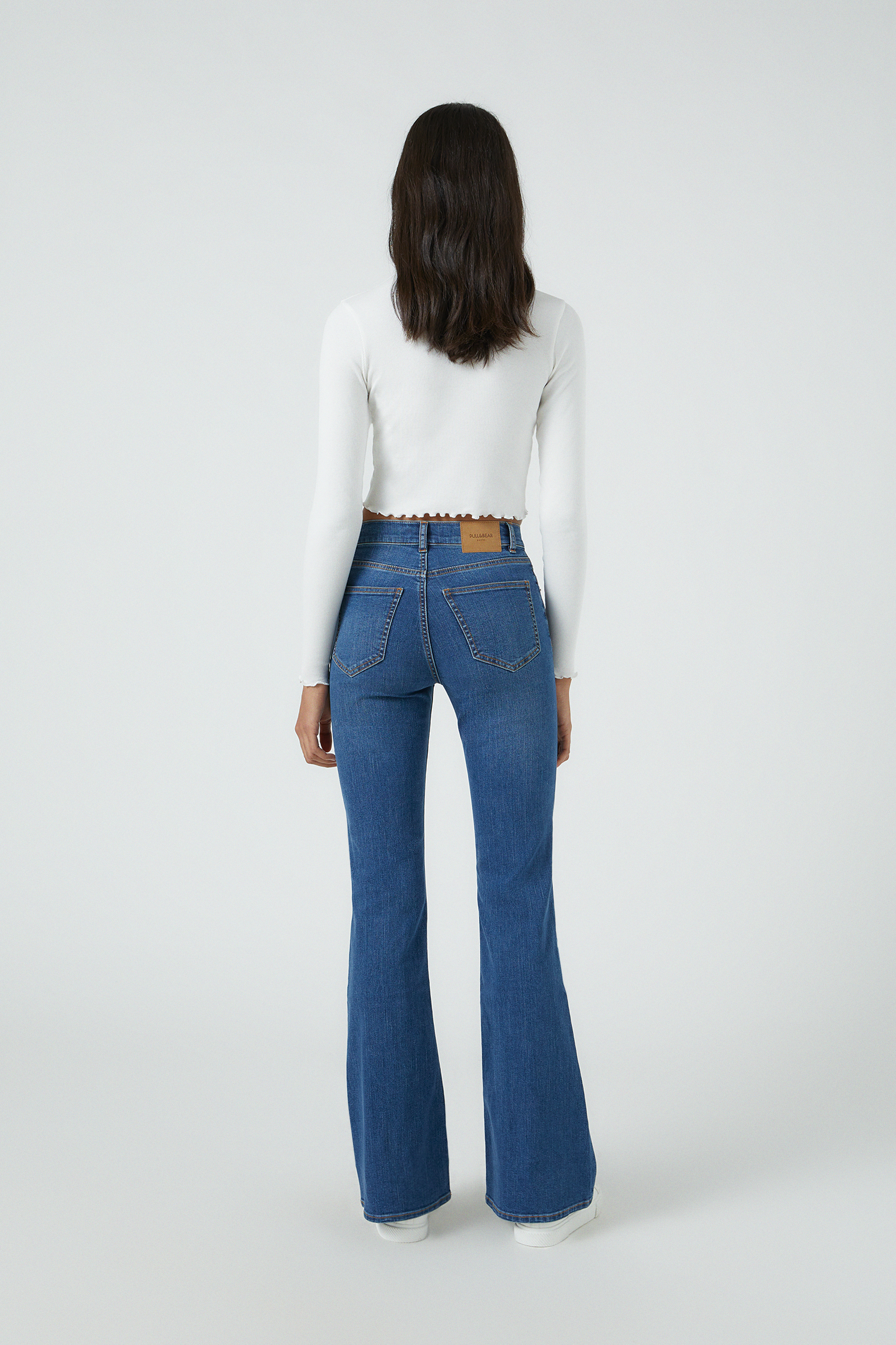 flared pants pull and bear