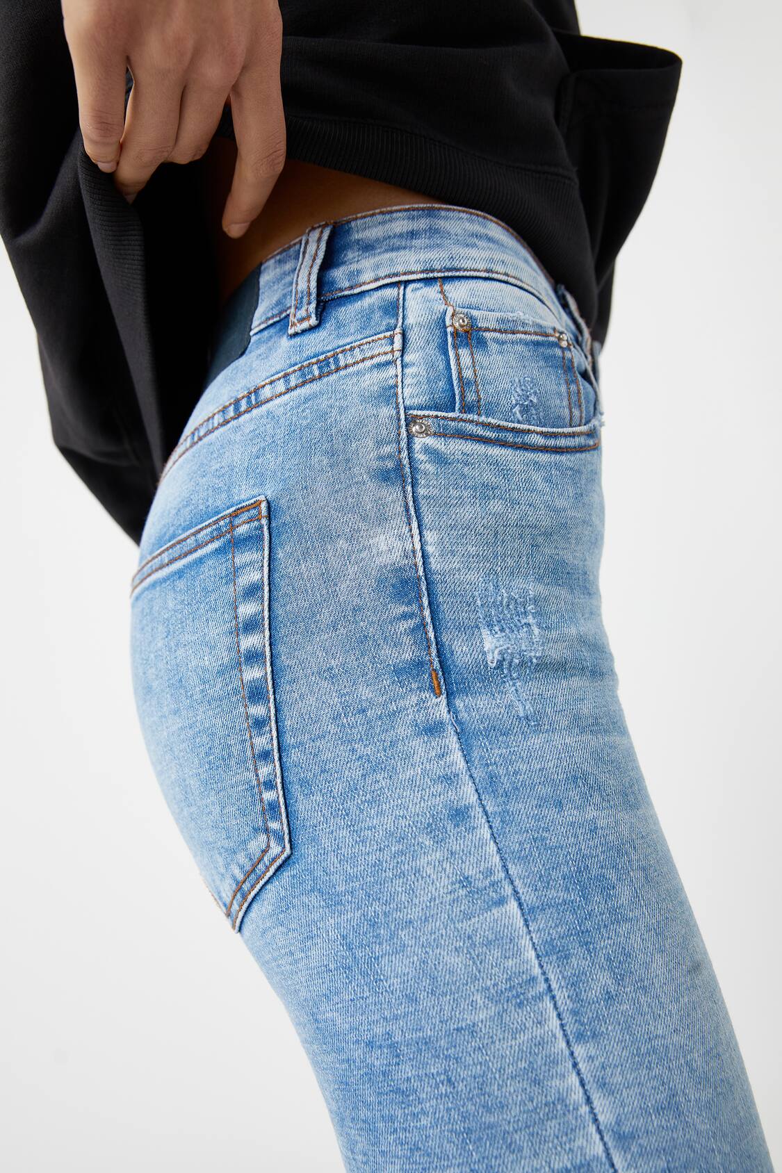 Rekomendasi Celana High Waist Jeans Dibawah Rp500ribu
