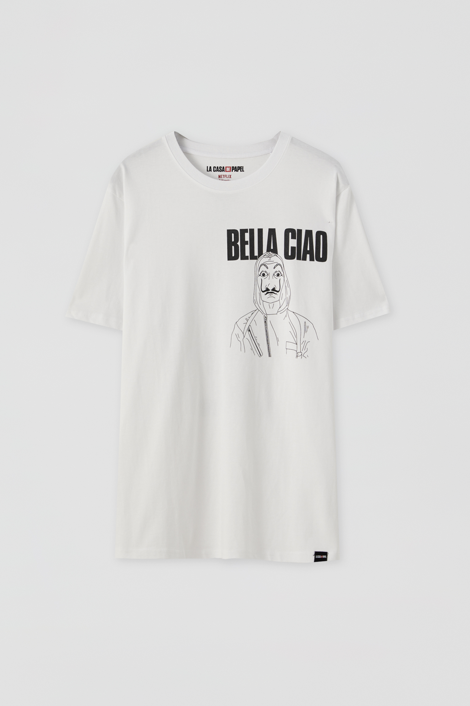 Money Heist X Pull Bear Bella Ciao T Shirt Pull Bear Sin embargo, la plataforma de streaming no es la única que tiene un regalo para los fans de la casa de papel. money heist x pull bear bella ciao t shirt