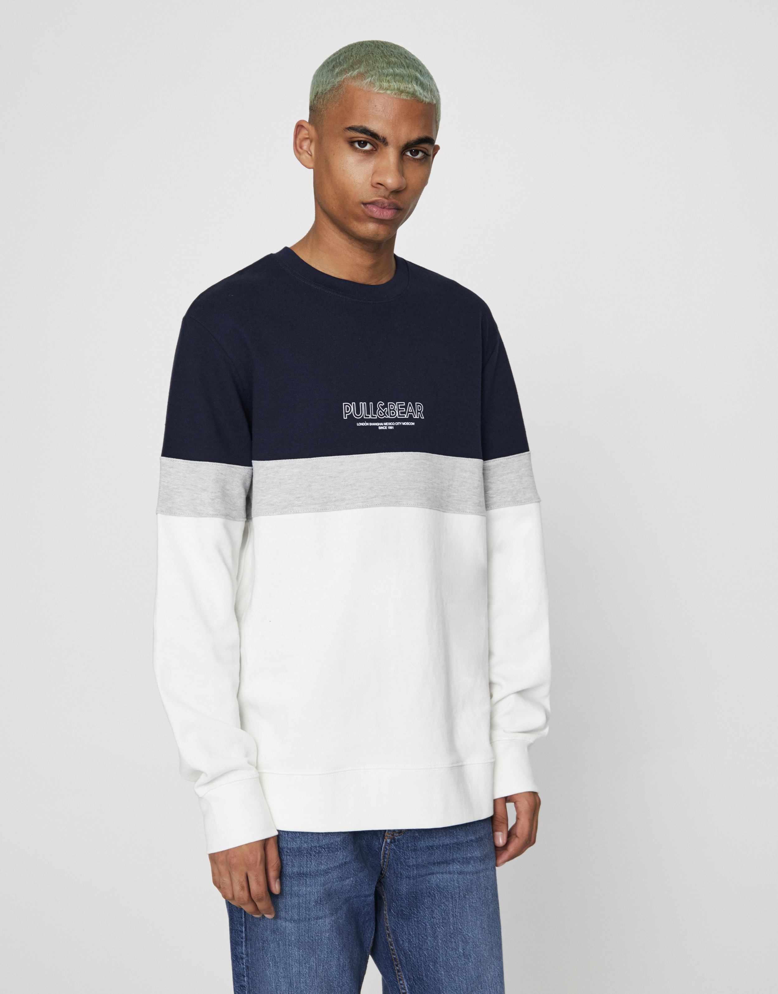 pull and bear logo sweatshirt