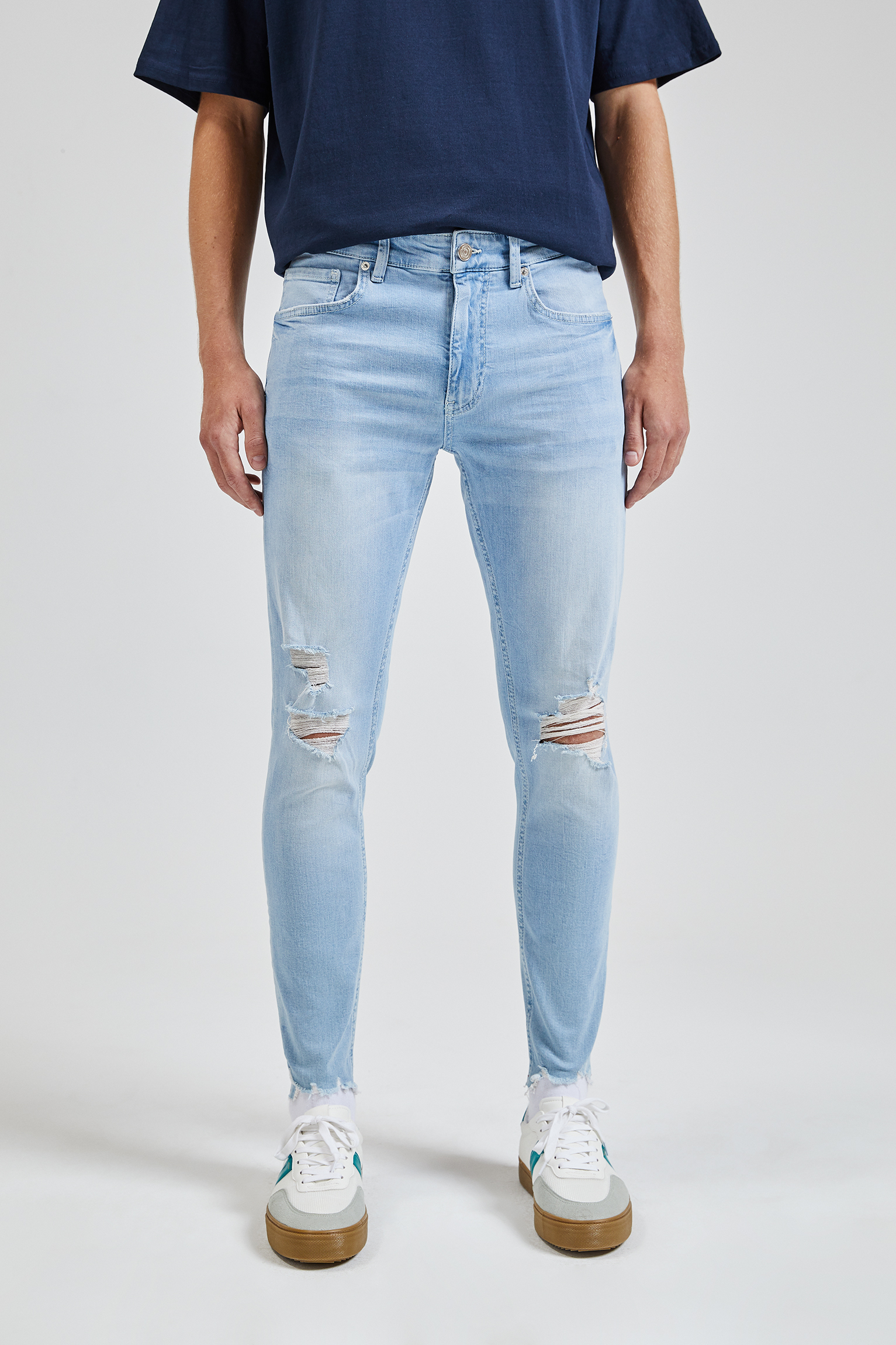 skinny premium pull and bear