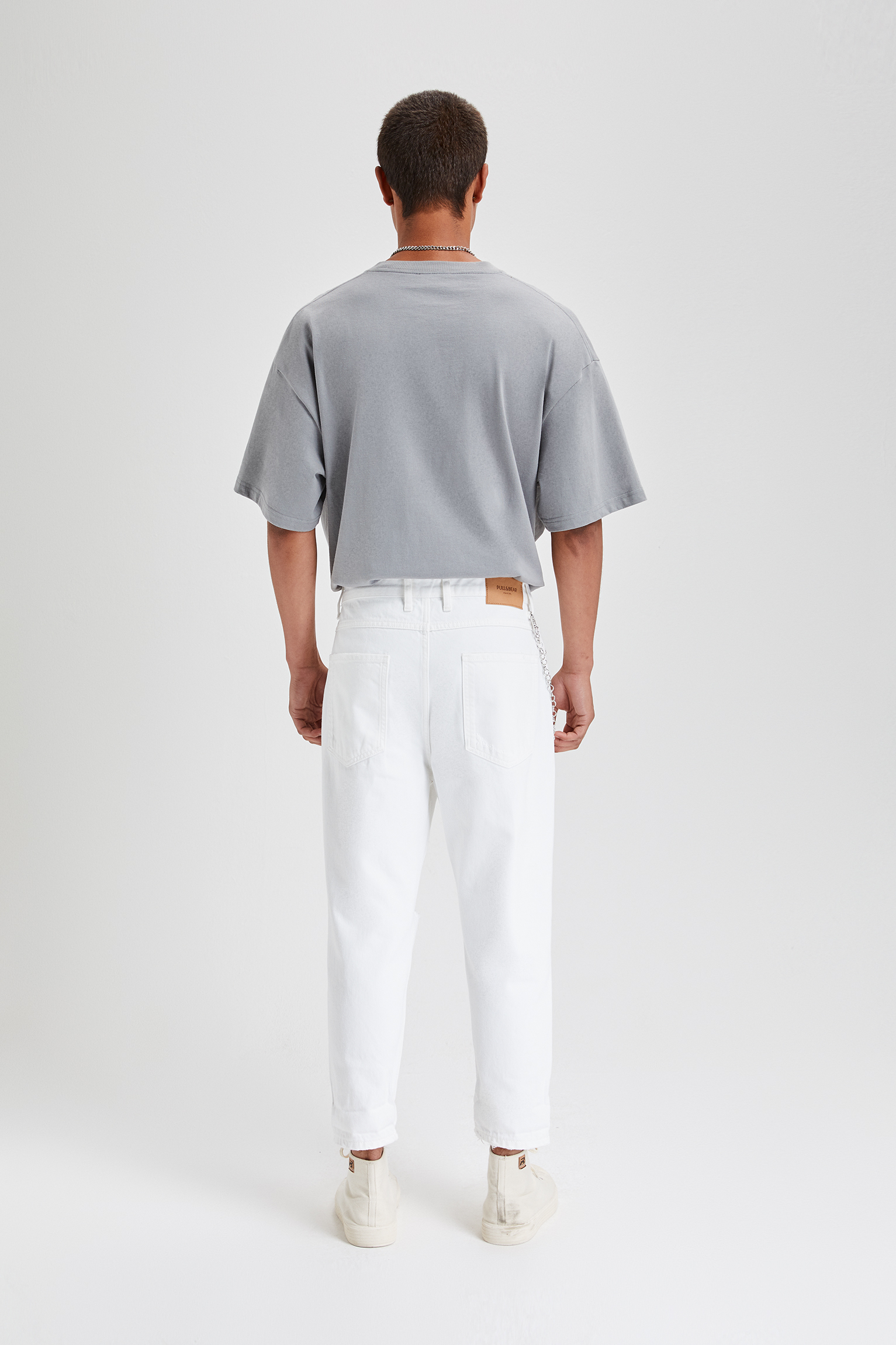 loose fit white jeans