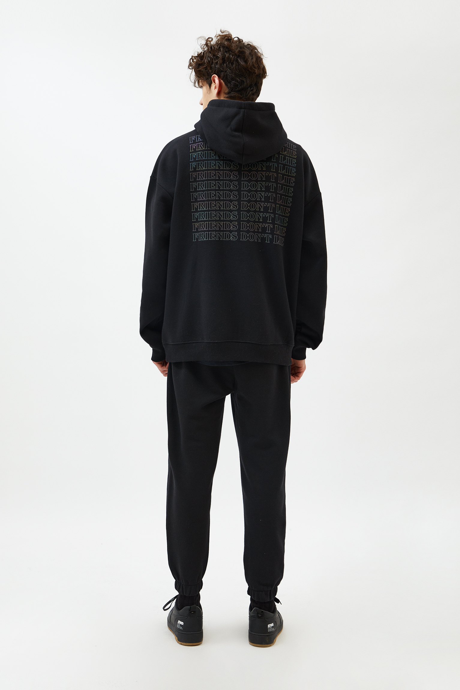 stranger things sweatshirt pull and bear