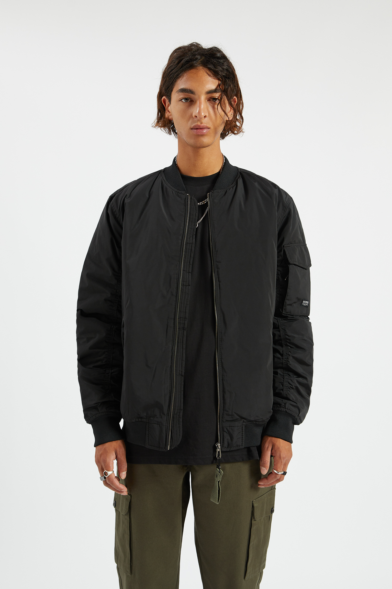 pull and bear bomber hombre
