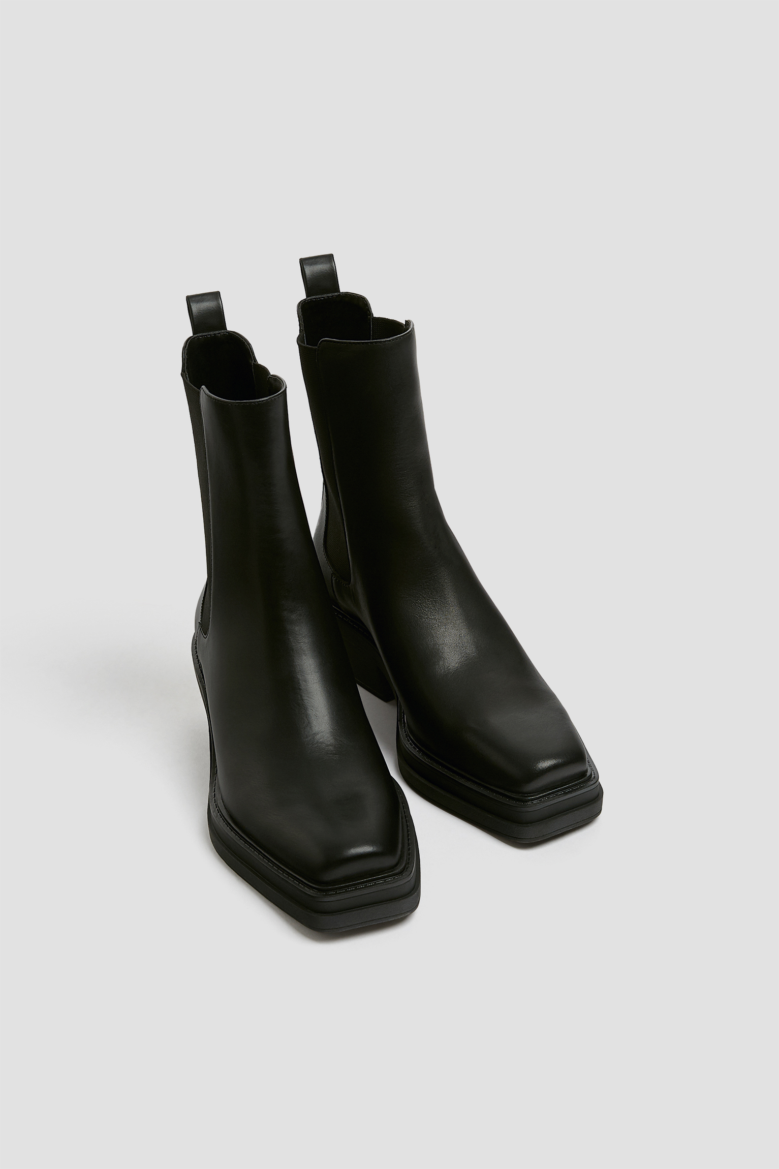 pull and bear chelsea boots
