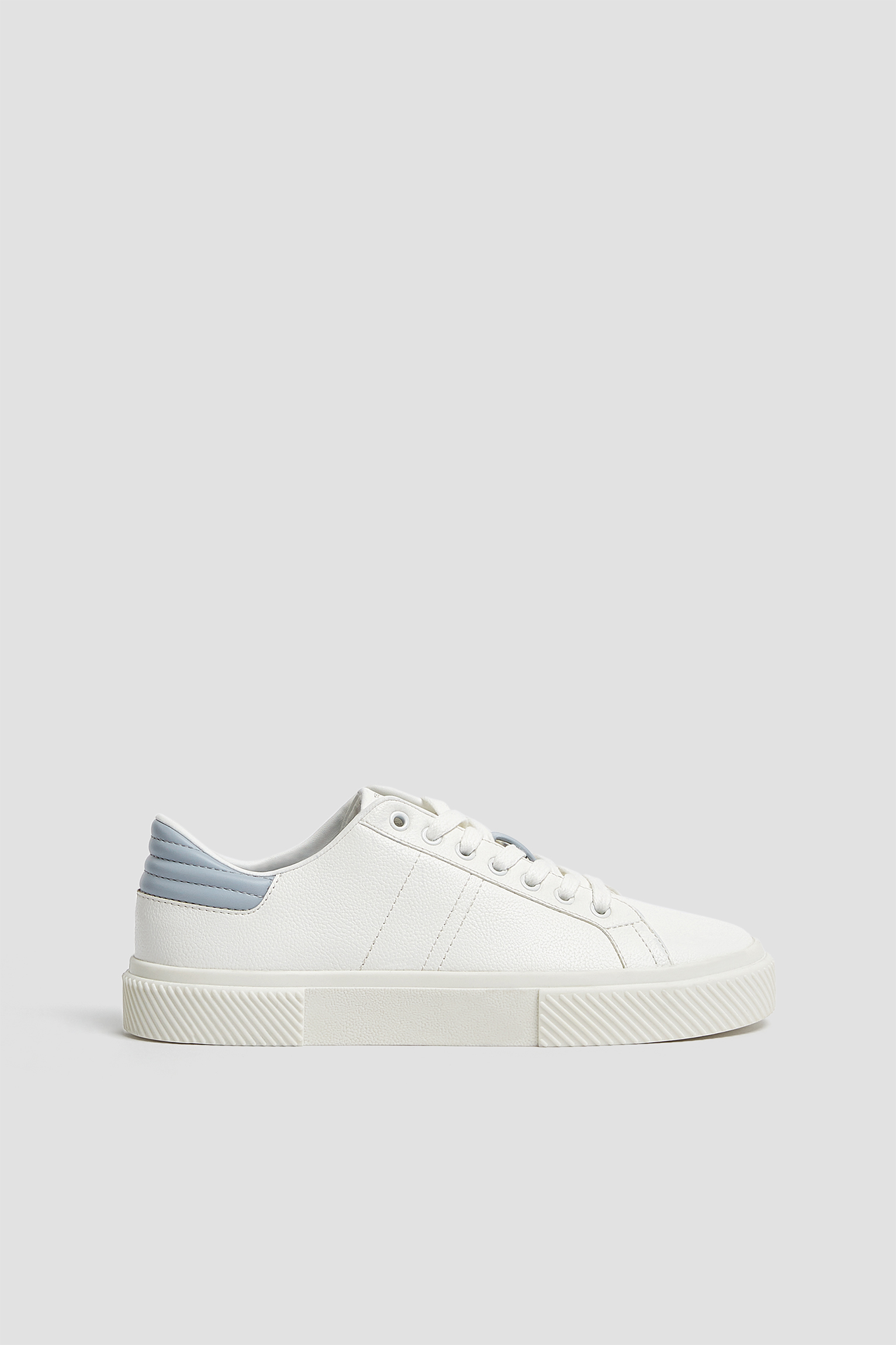 pull and bear trainers