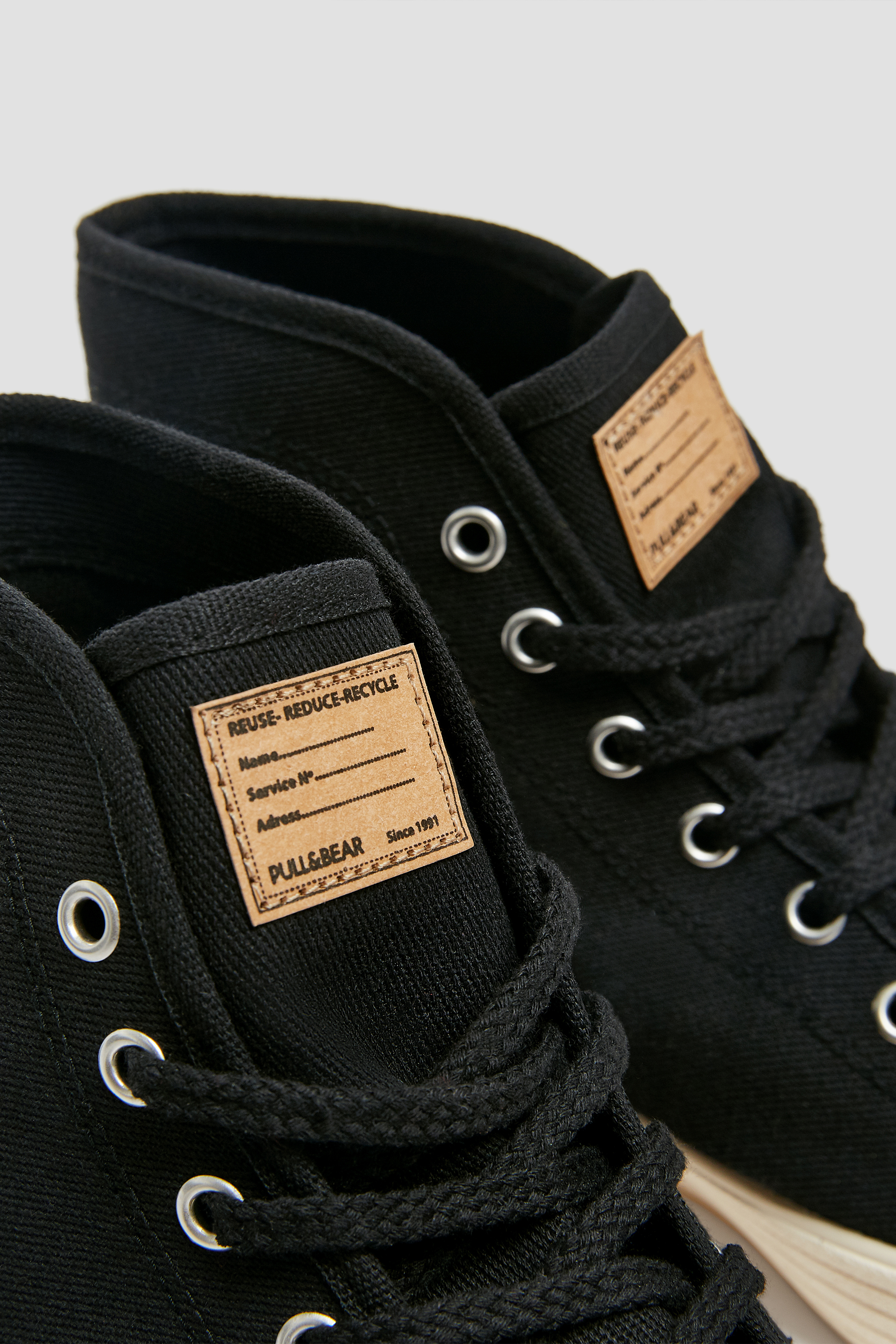 pull on high top sneakers