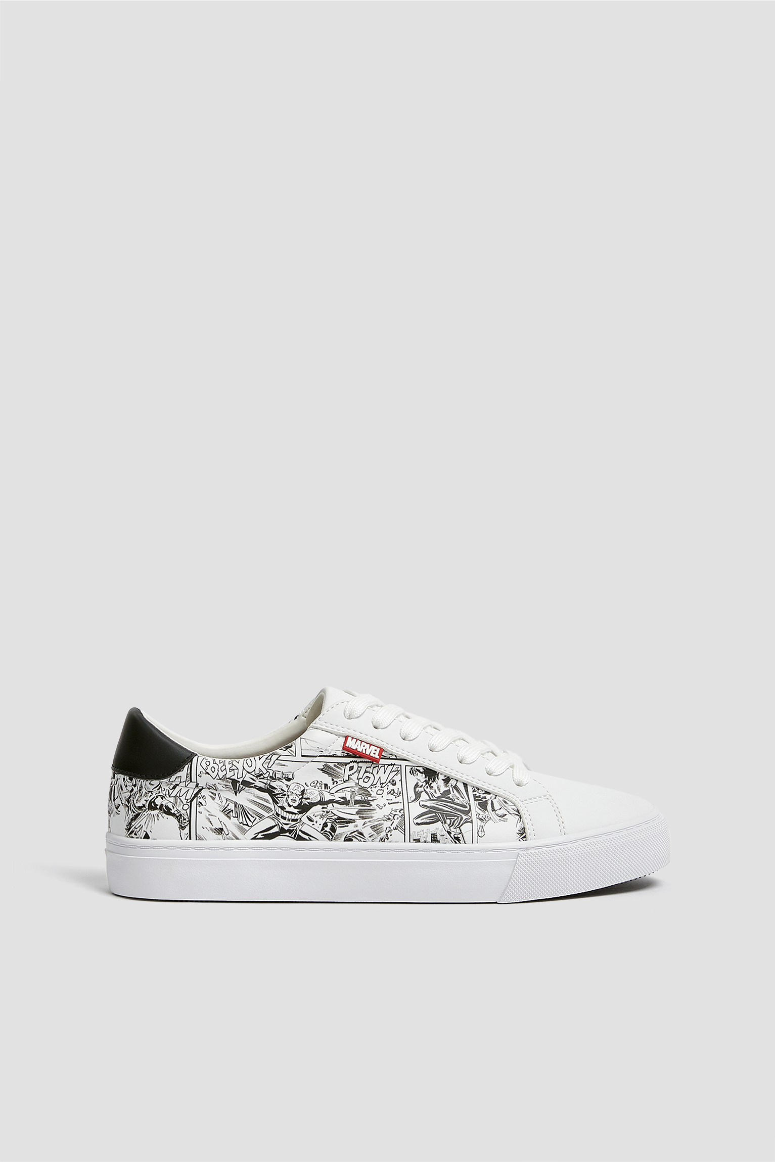 pull and bear white shoes
