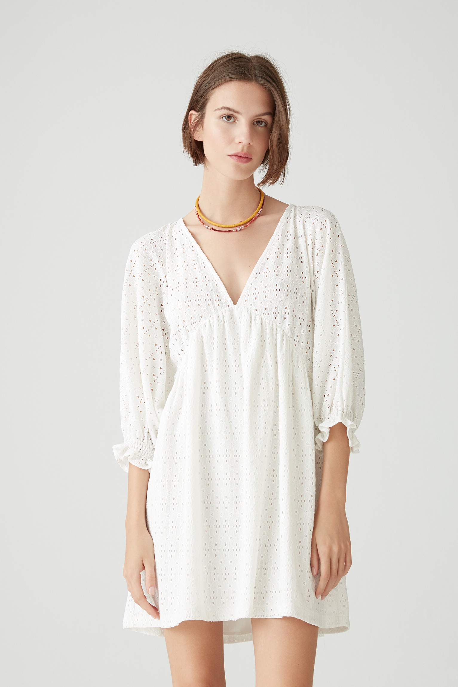 pull and bear white dress