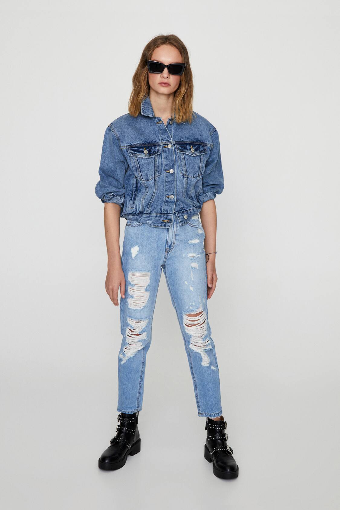 Verbazingwekkend Mom jeans with rips on the legs - PULL&BEAR KG-41