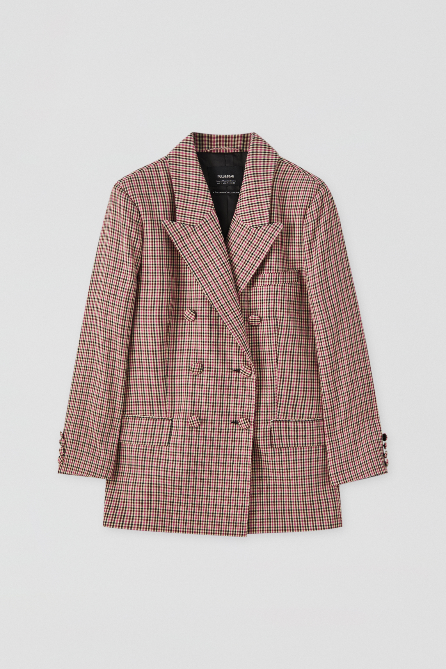 Oversized blazer with metallic buttons 
