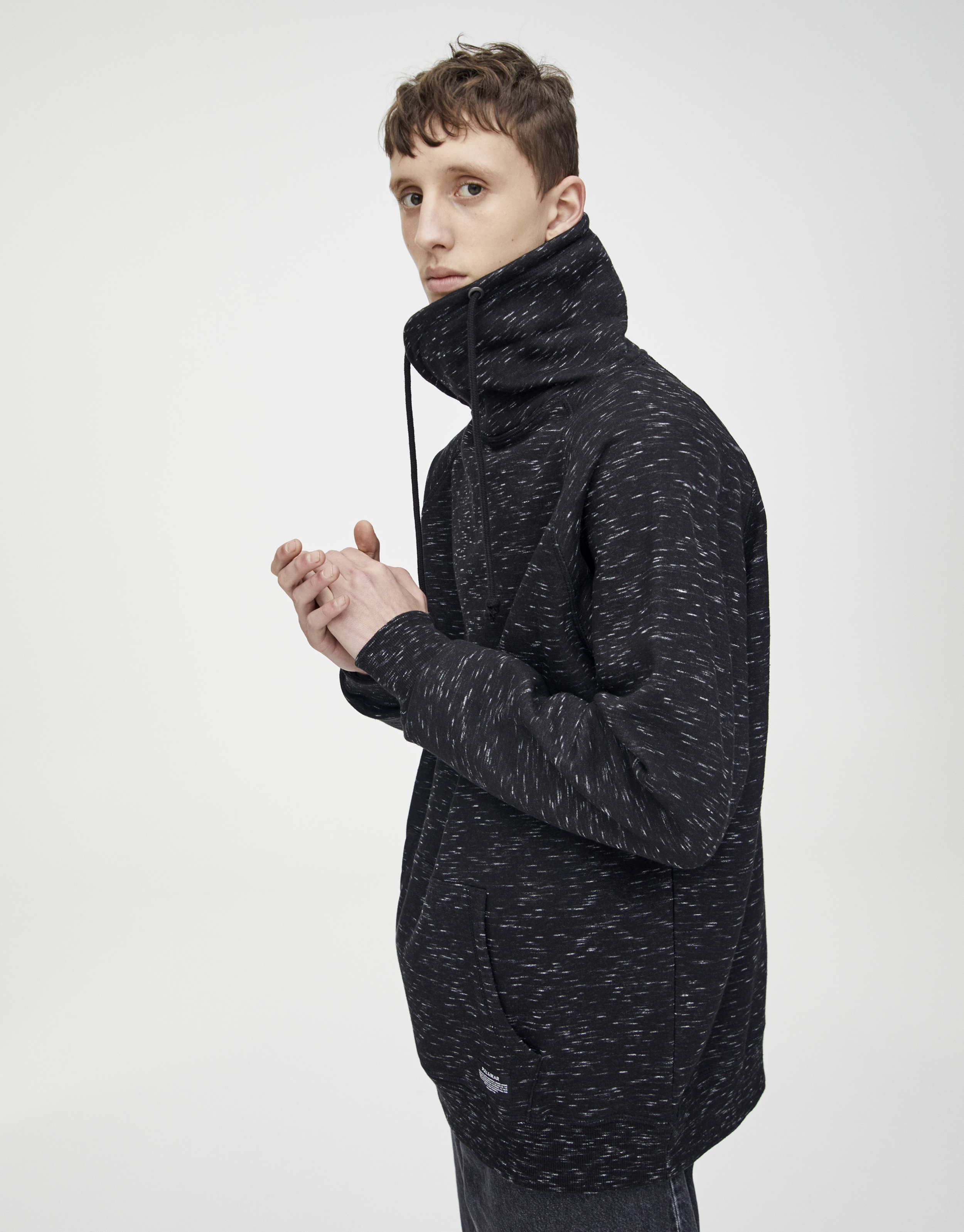 sudadera cuello chimenea