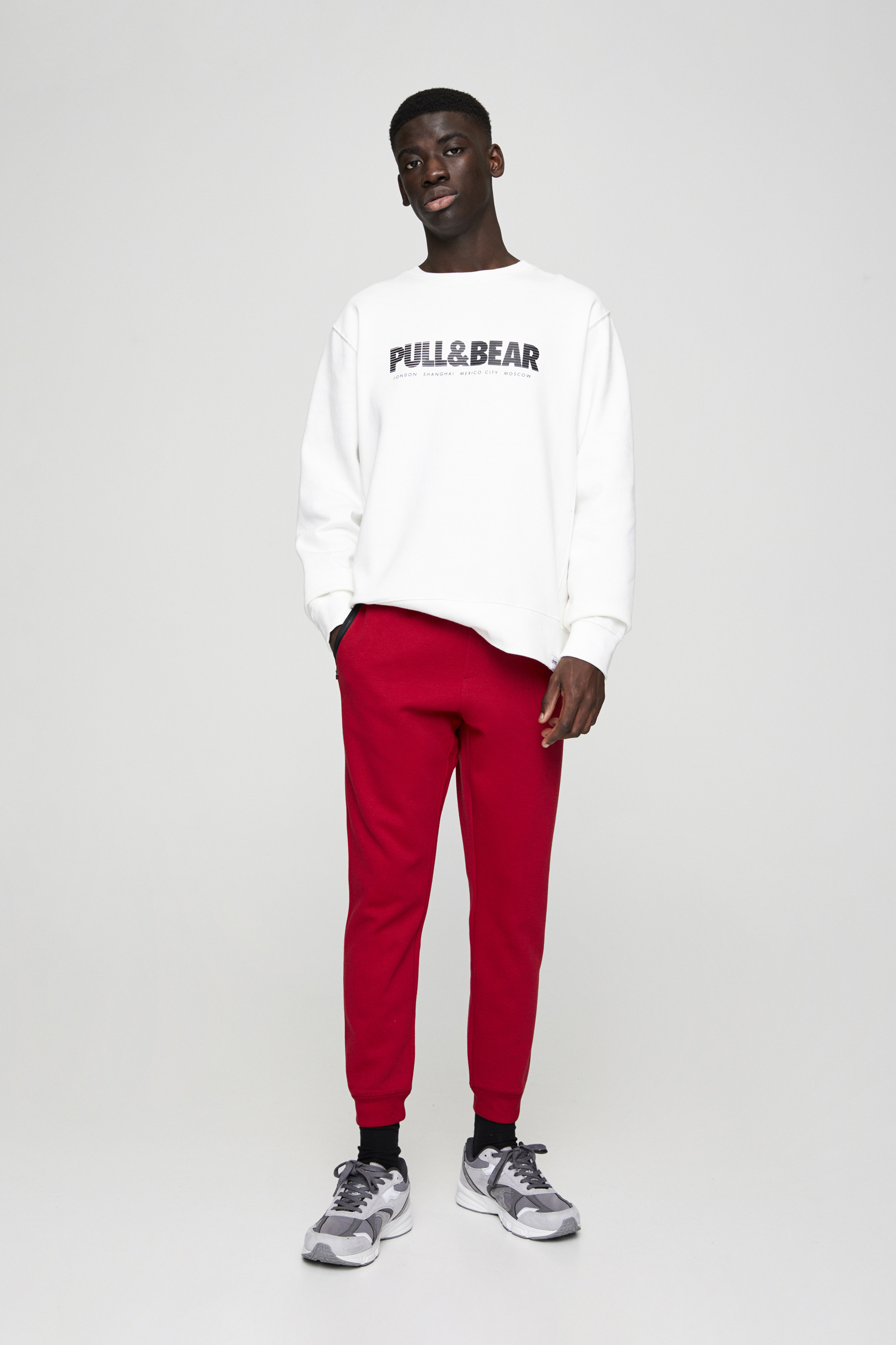 V20 PANTALON JOGGING BASICO CREMALLERAS - PULL\u0026BEAR