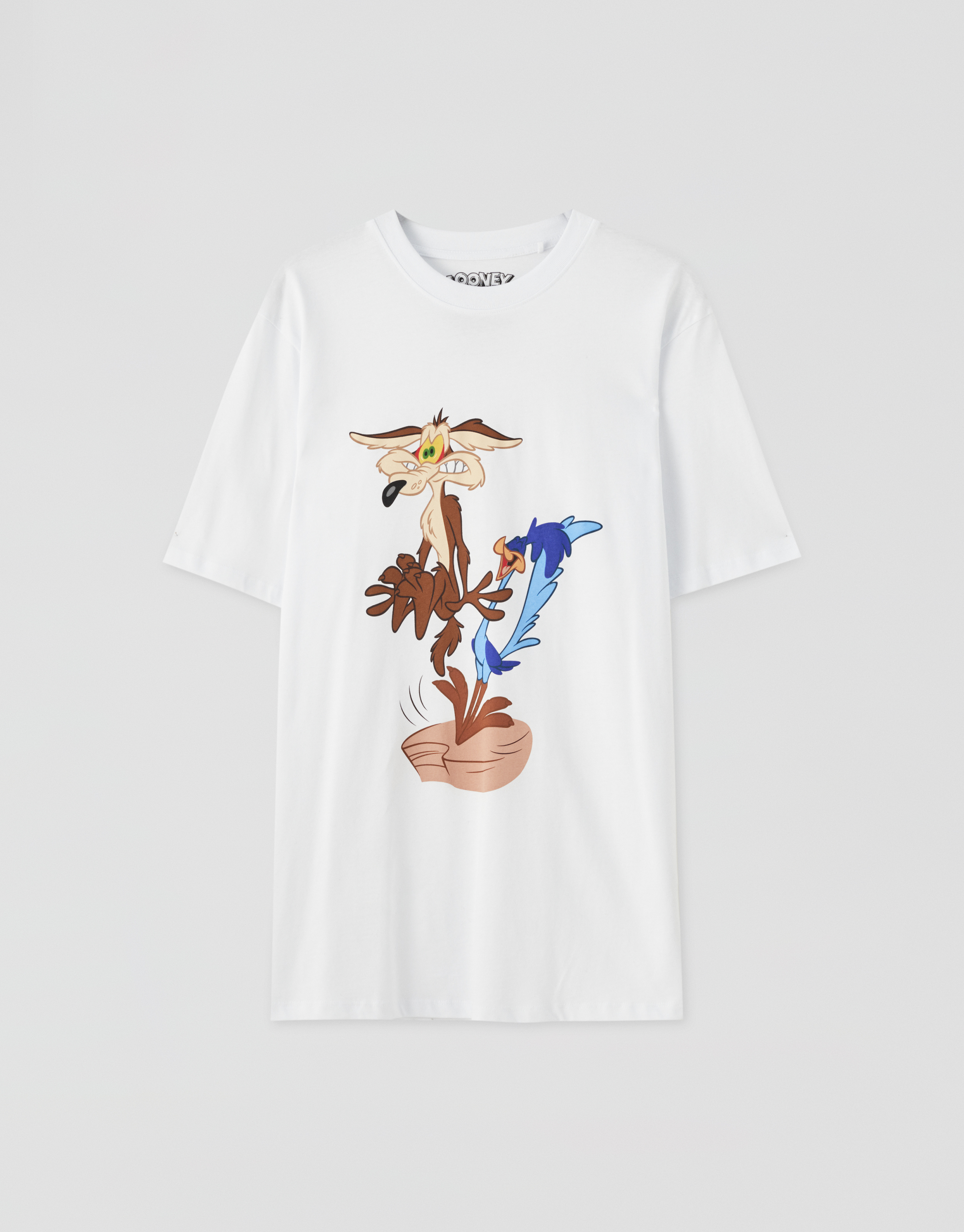 camiseta looney tunes pull and bear