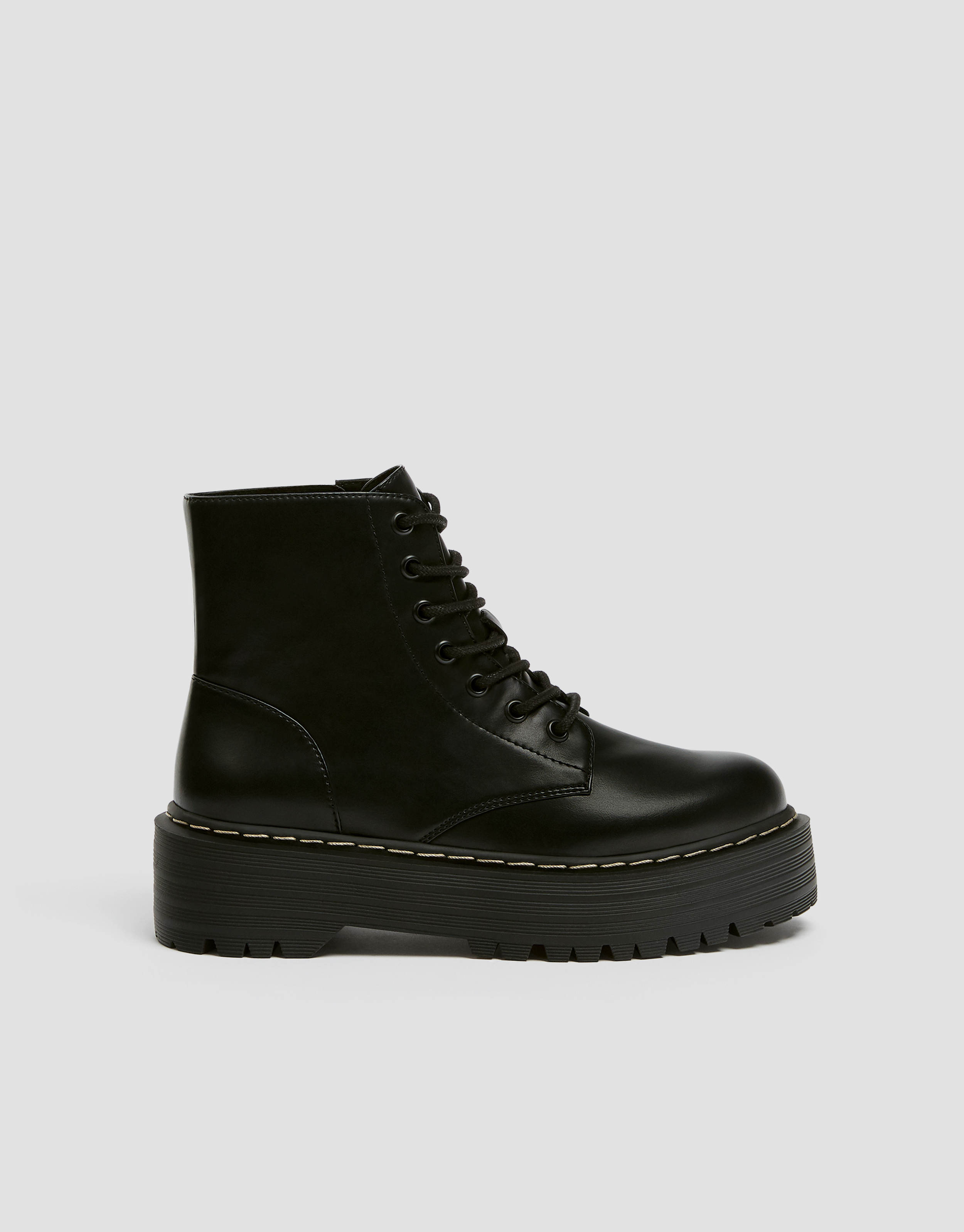 botas pull and bear