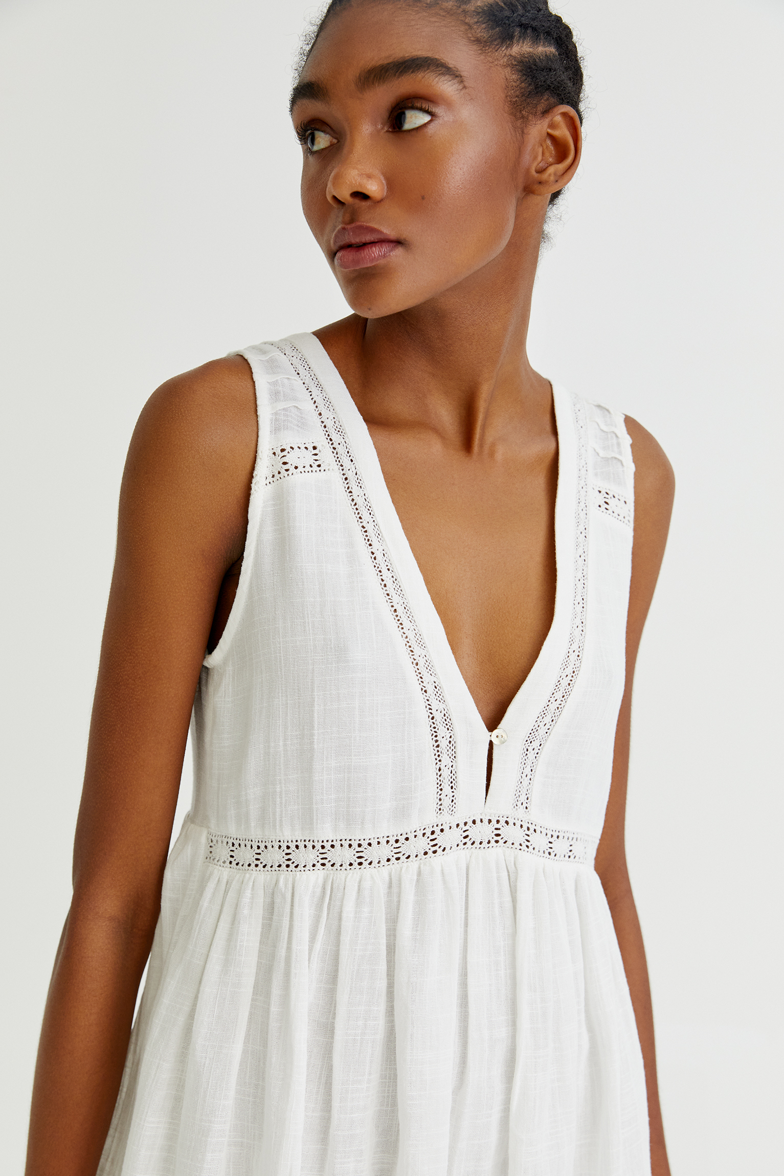 robe blanche pull and bear