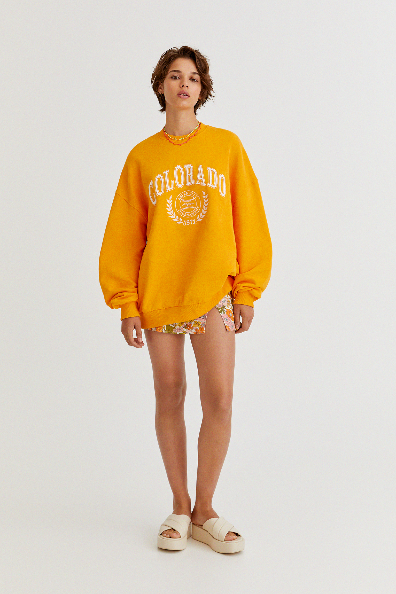pull and bear yellow jumper
