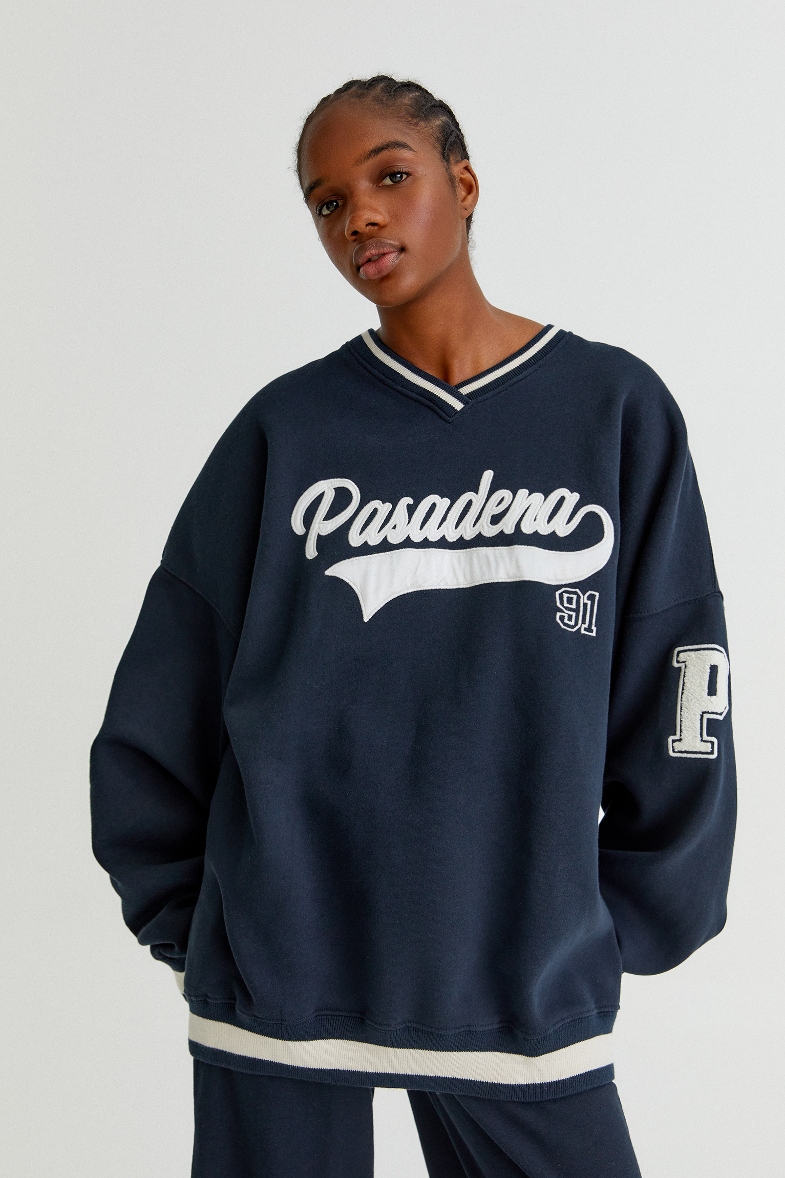 sweat shirt pull and bear