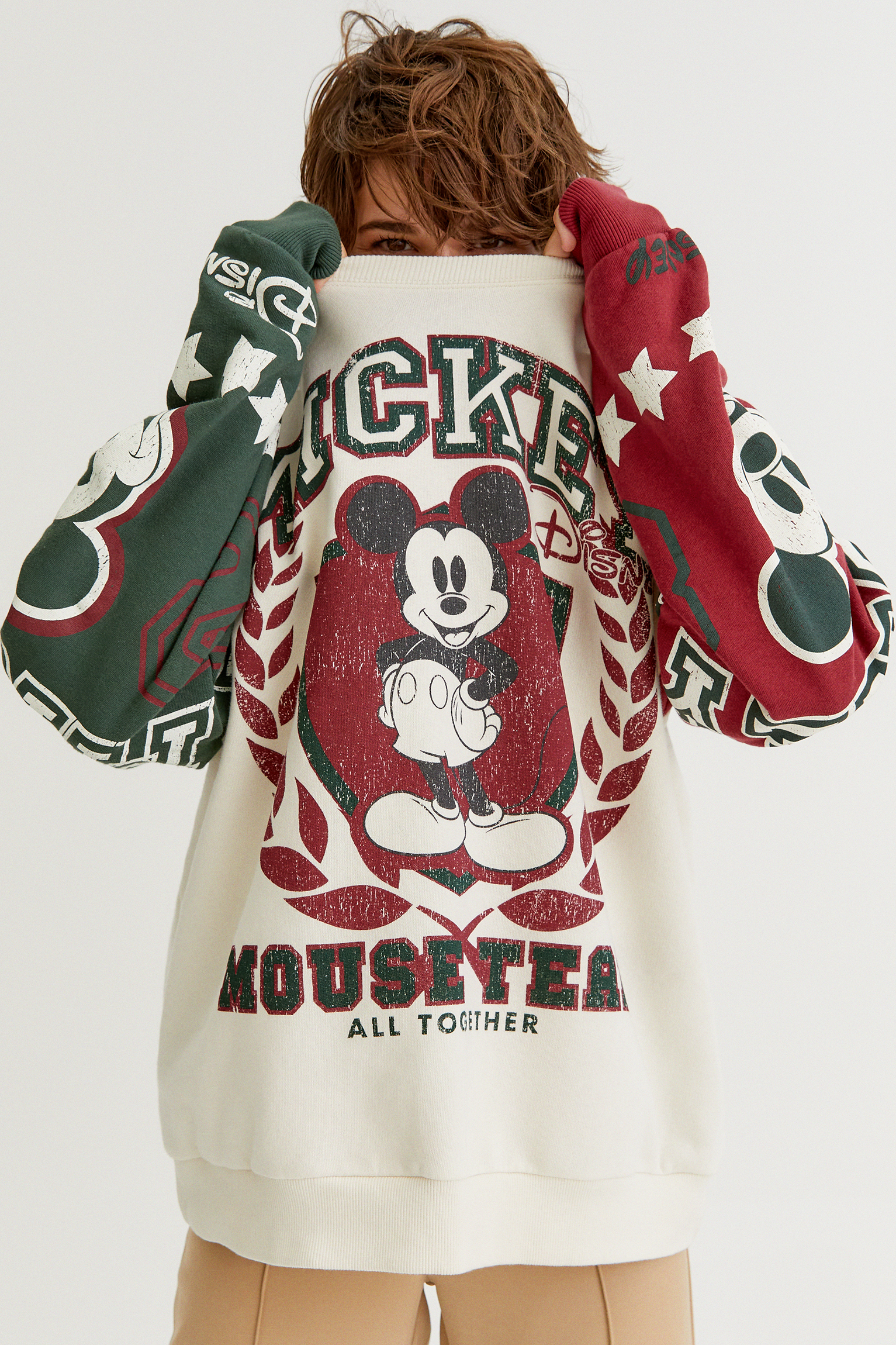 pull and bear mickey mouse sweatshirt