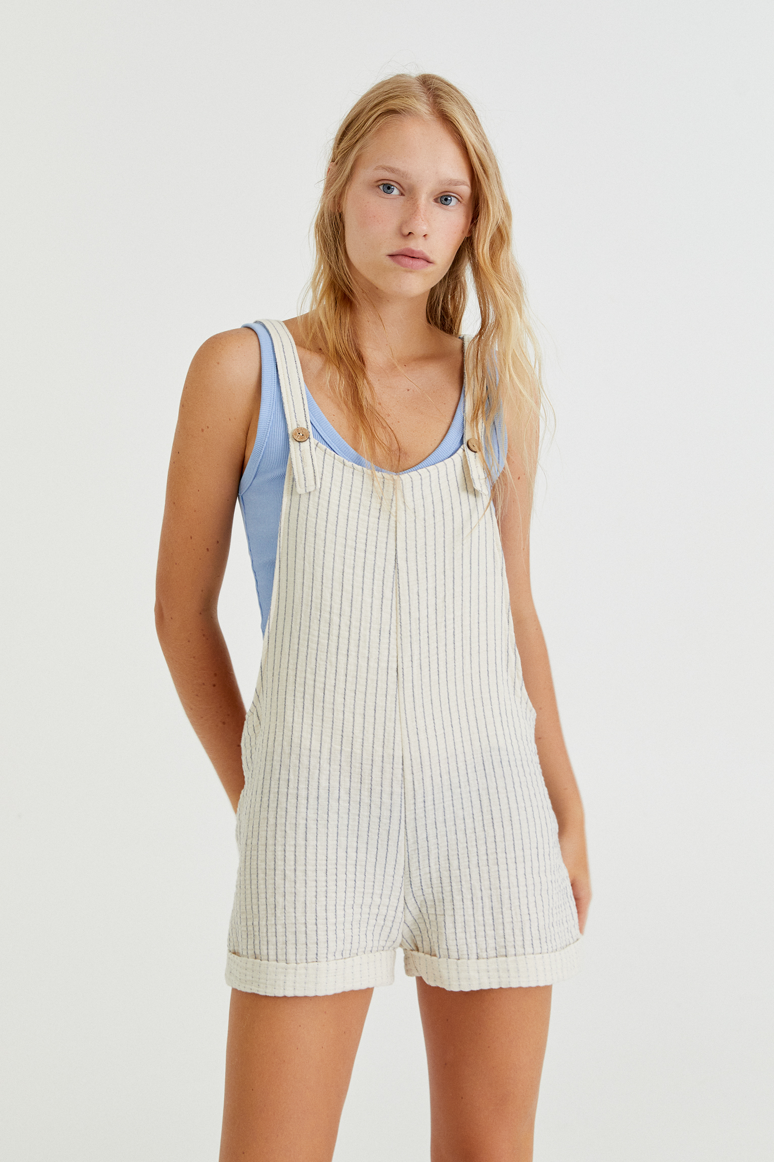 pinafore short