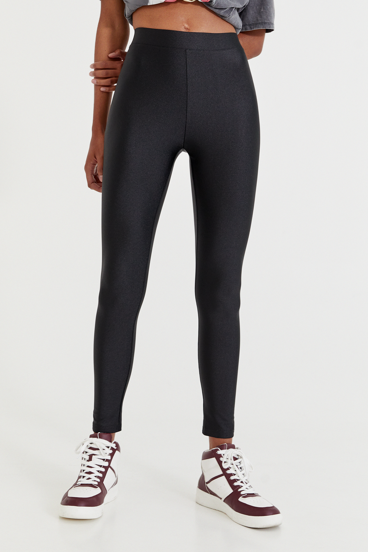 pull and bear leggings