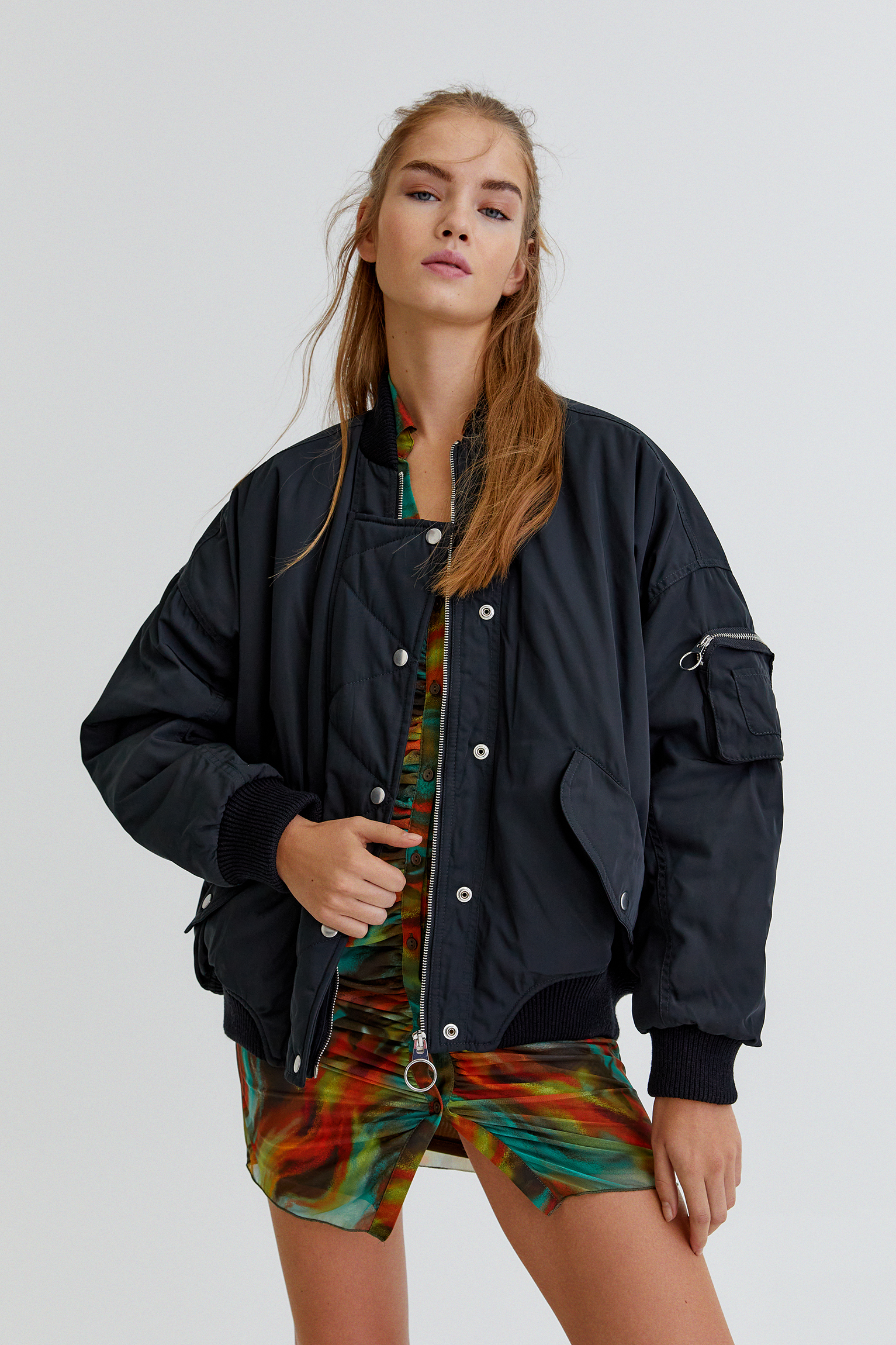 pull and bear black bomber jacket