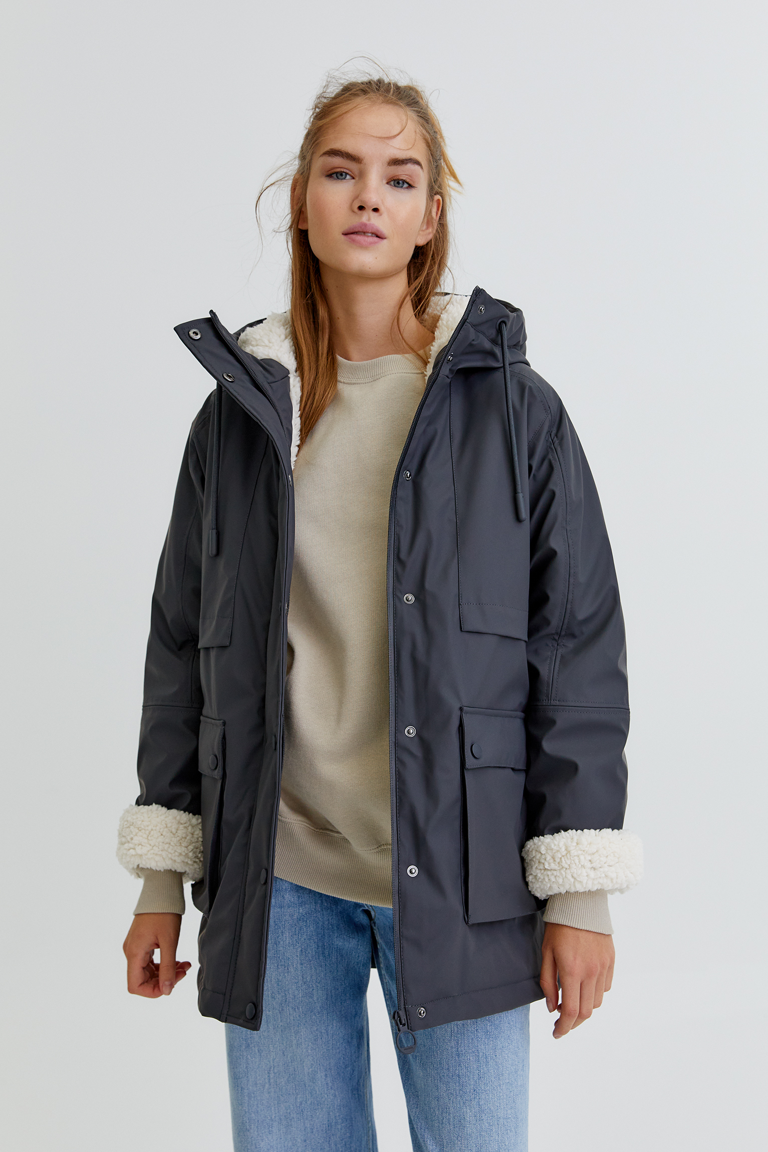 pull and bear raincoat