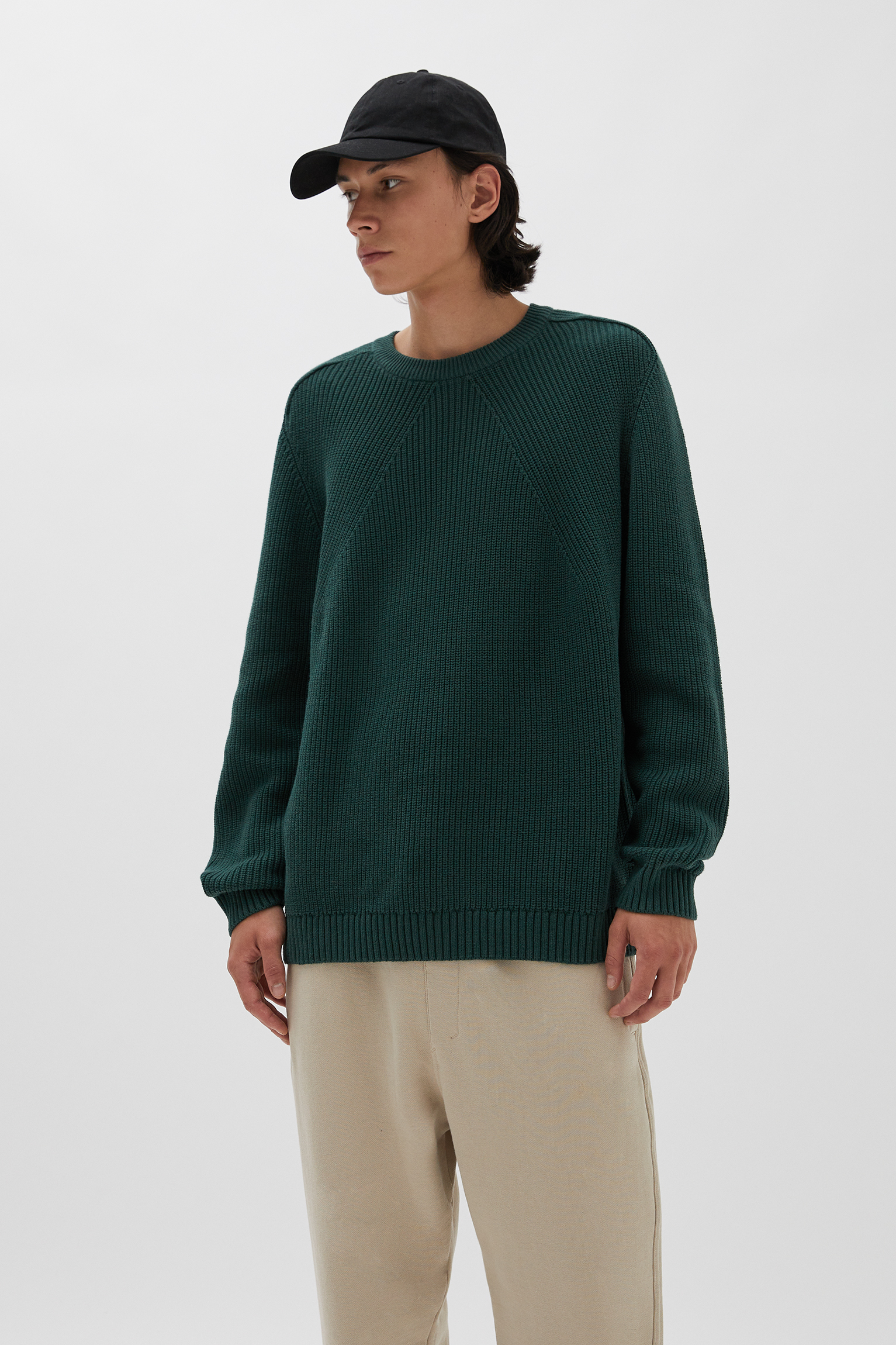 pull and bear green sweater