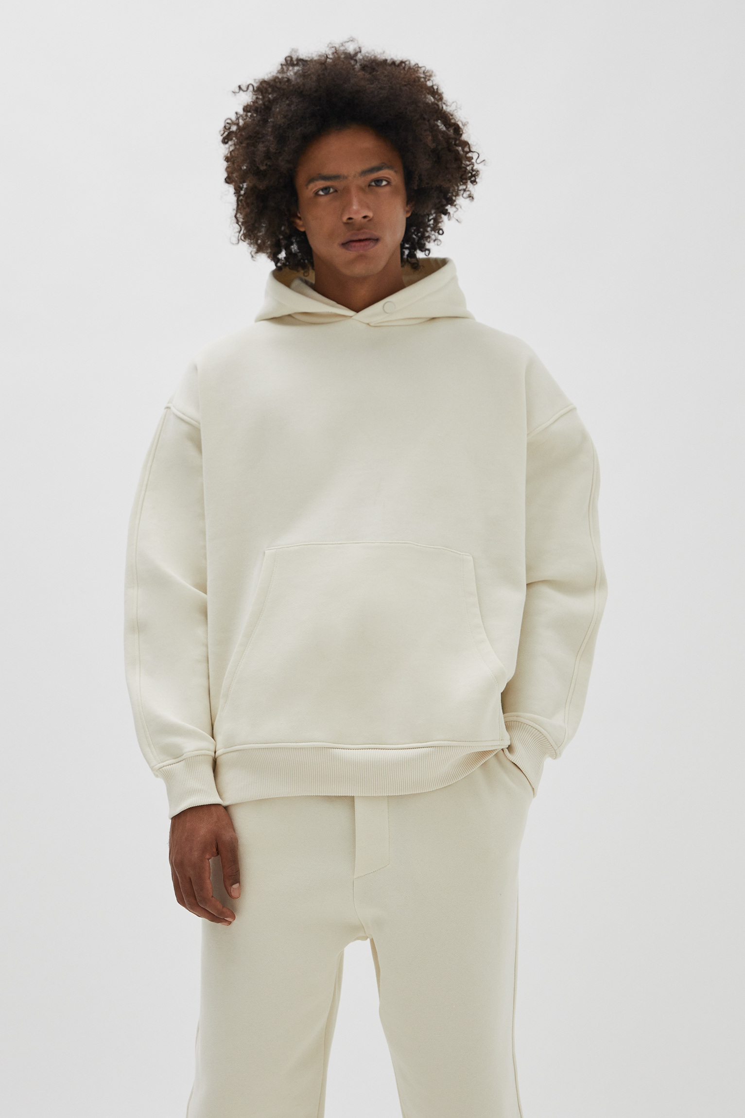 Sudadera oversize con capucha y gran estampado FREDDY frontal | Freddy  Official Store