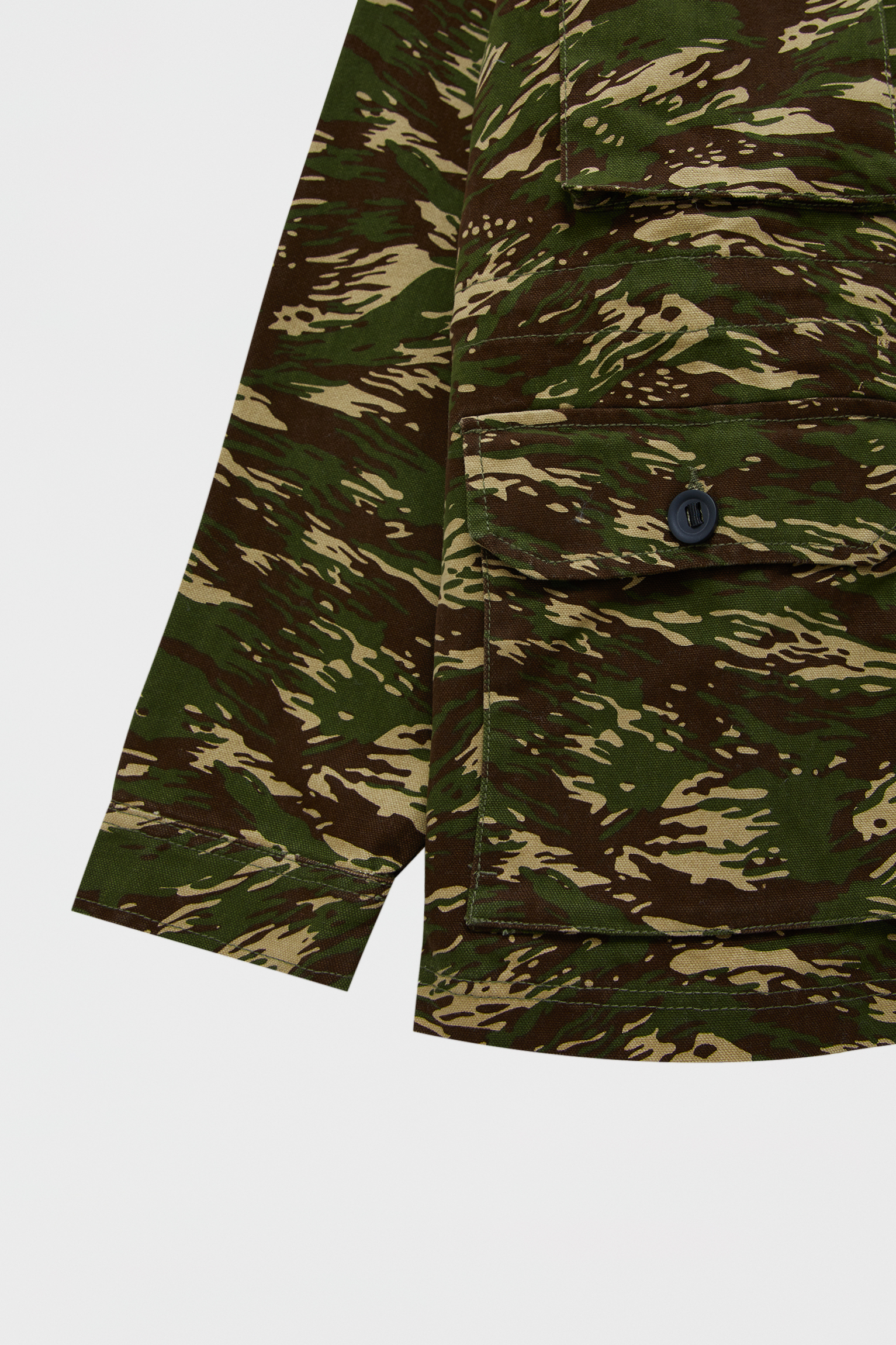 pull and bear camouflage jacket