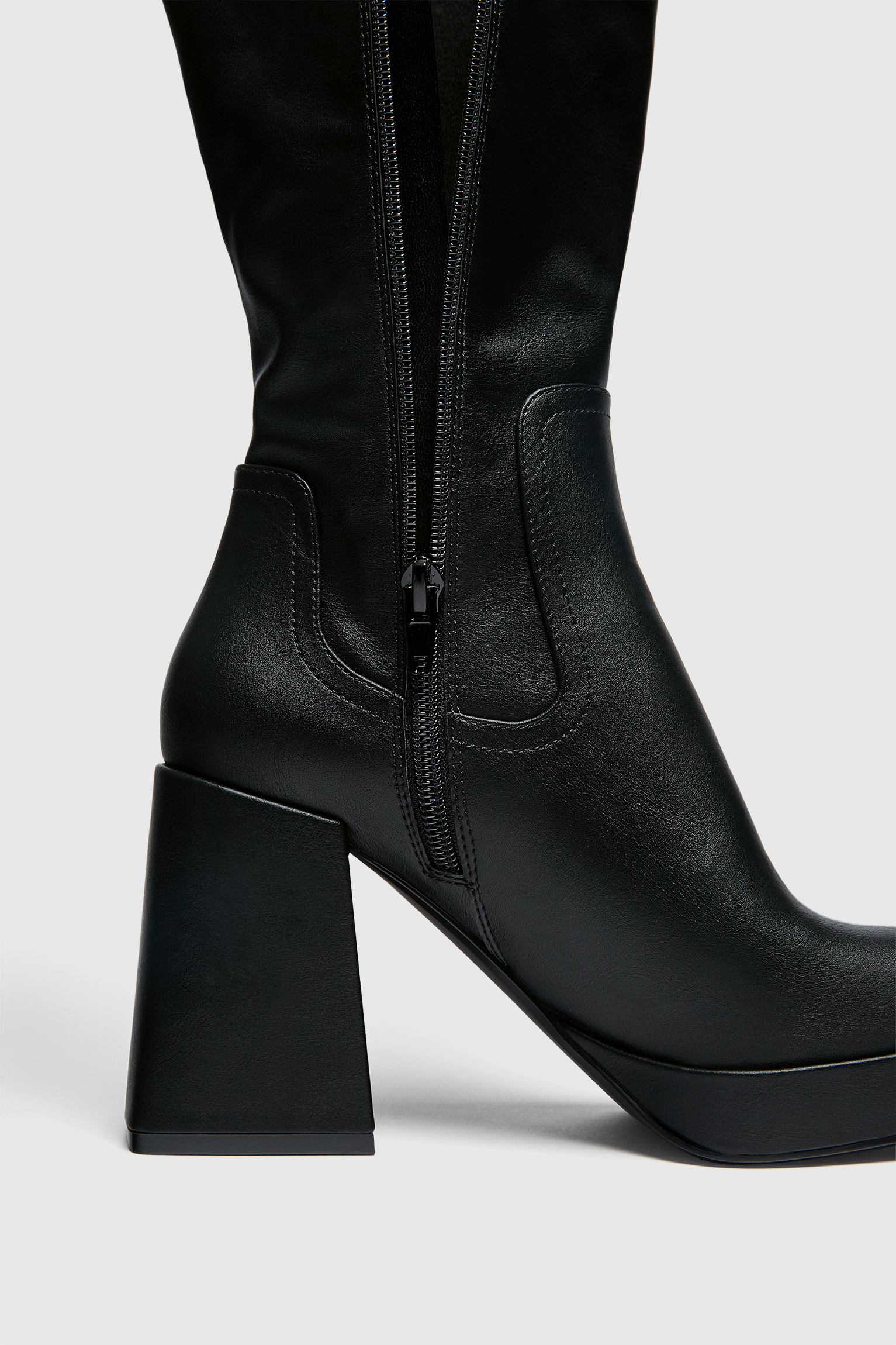 pull and bear knee boots
