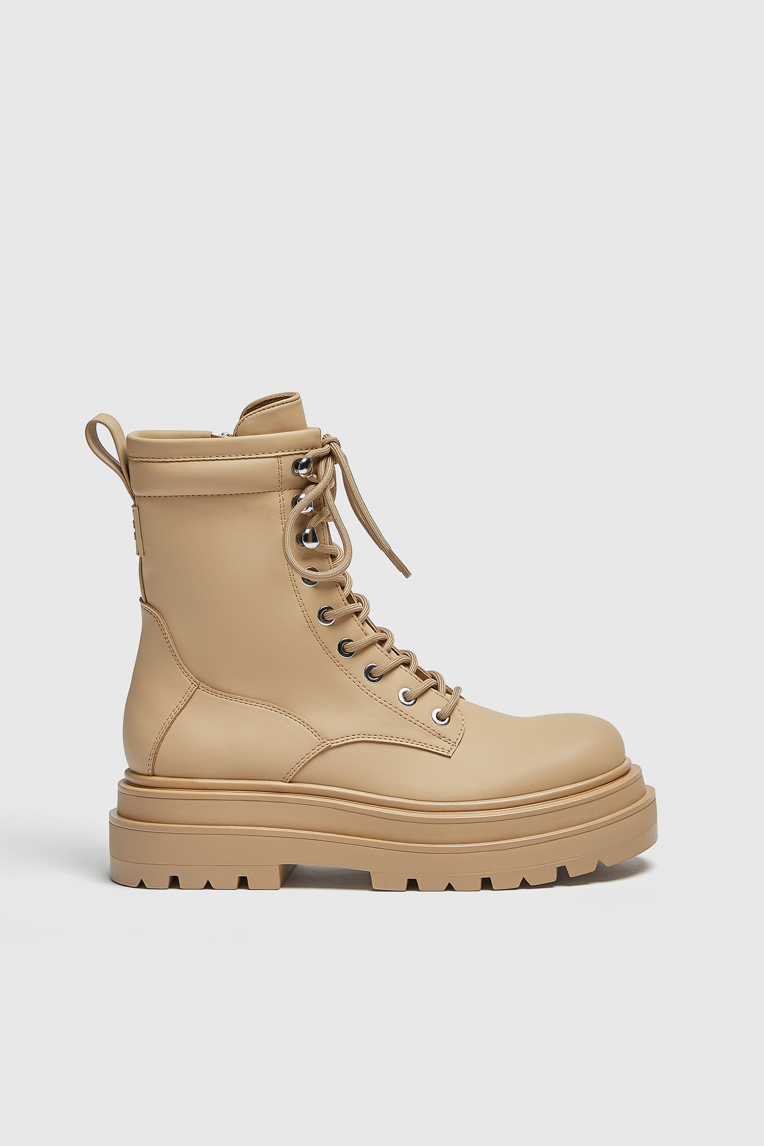 pull and bear combat boots