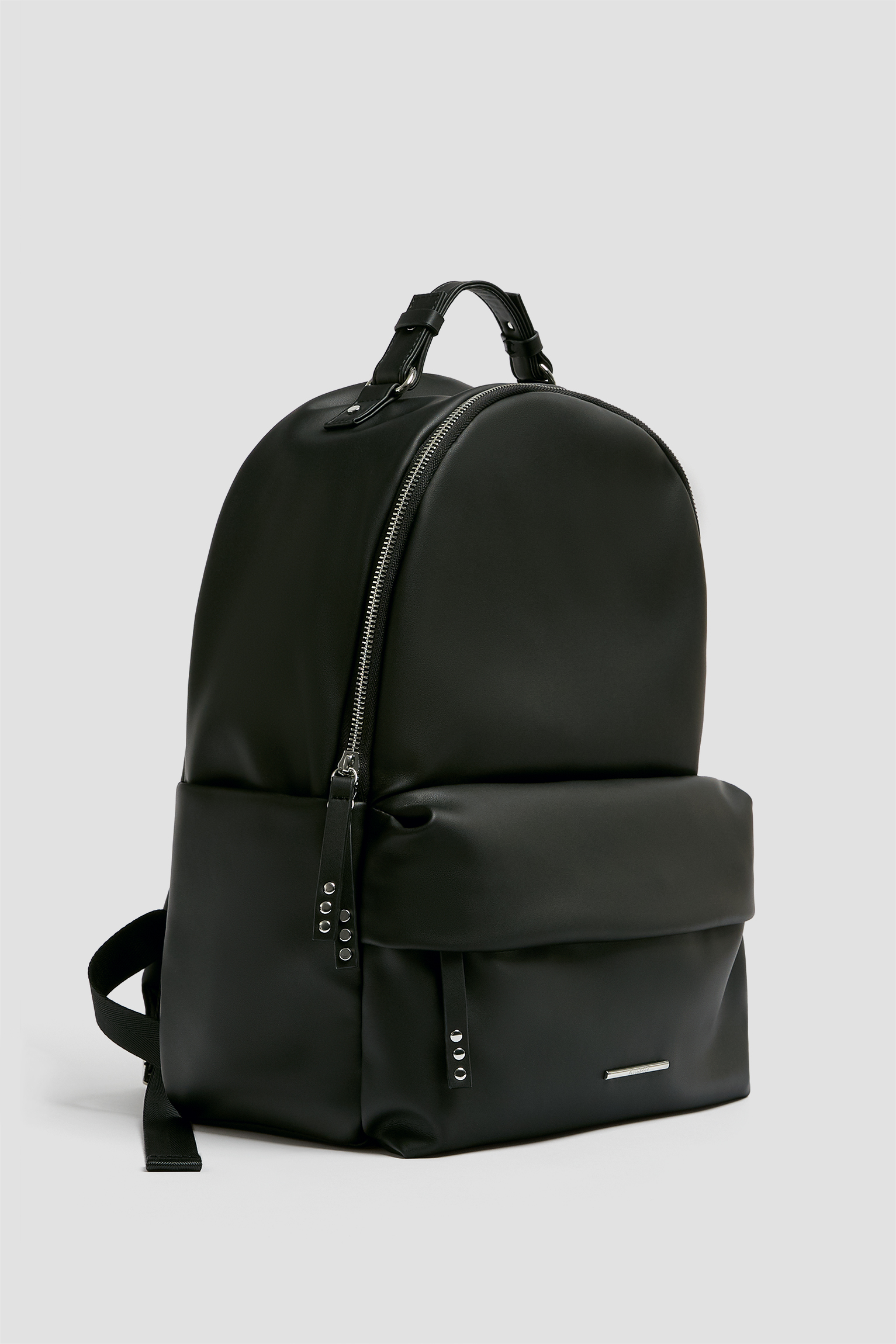 pull and bear black backpack
