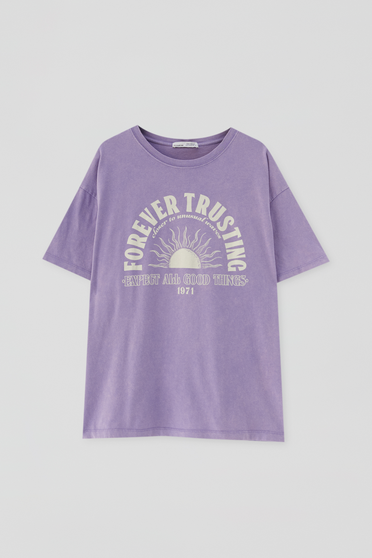Camiseta lila pull and bear Clearance