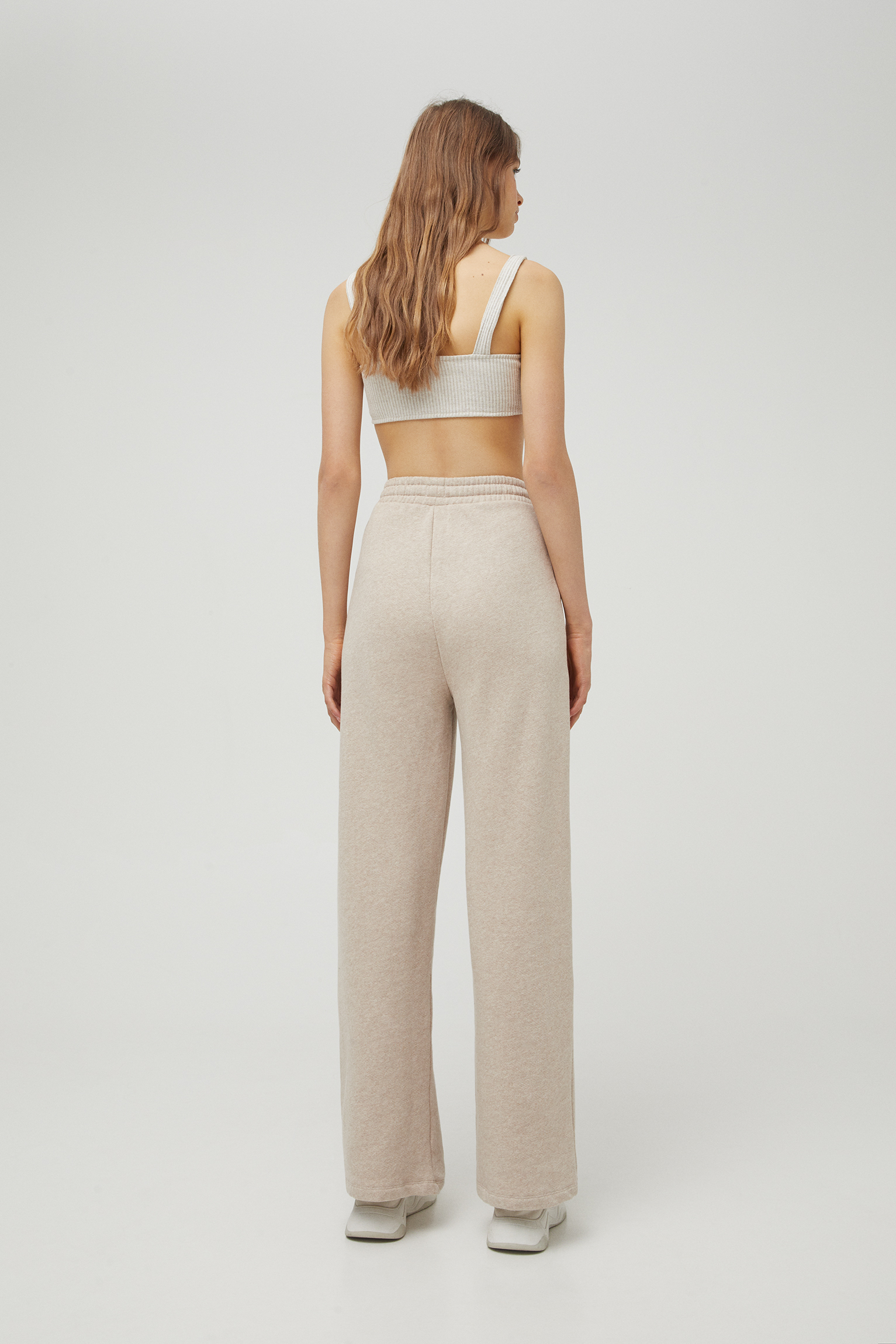 calcas bege pull and bear