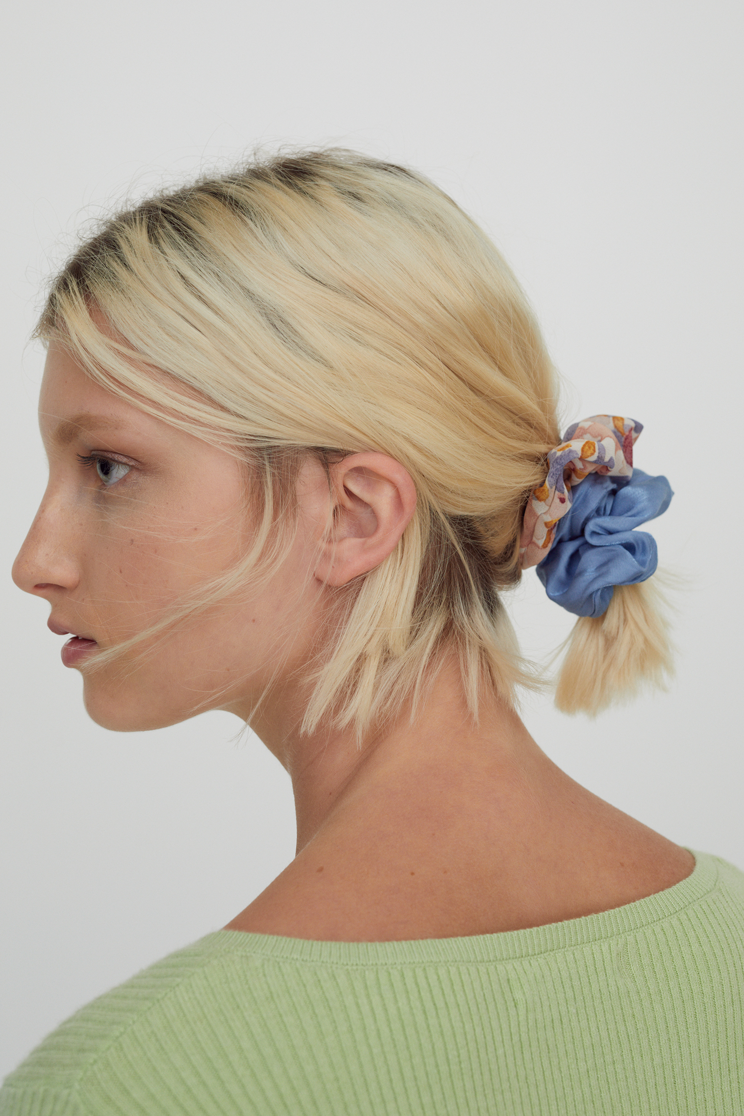 Σετ με 3 λαστιχάκια μαλλιών μονόχρωμα και με φλοράλ σχέδιο, ΜΠΛΕ ΑΝΟΙΧΤΟ