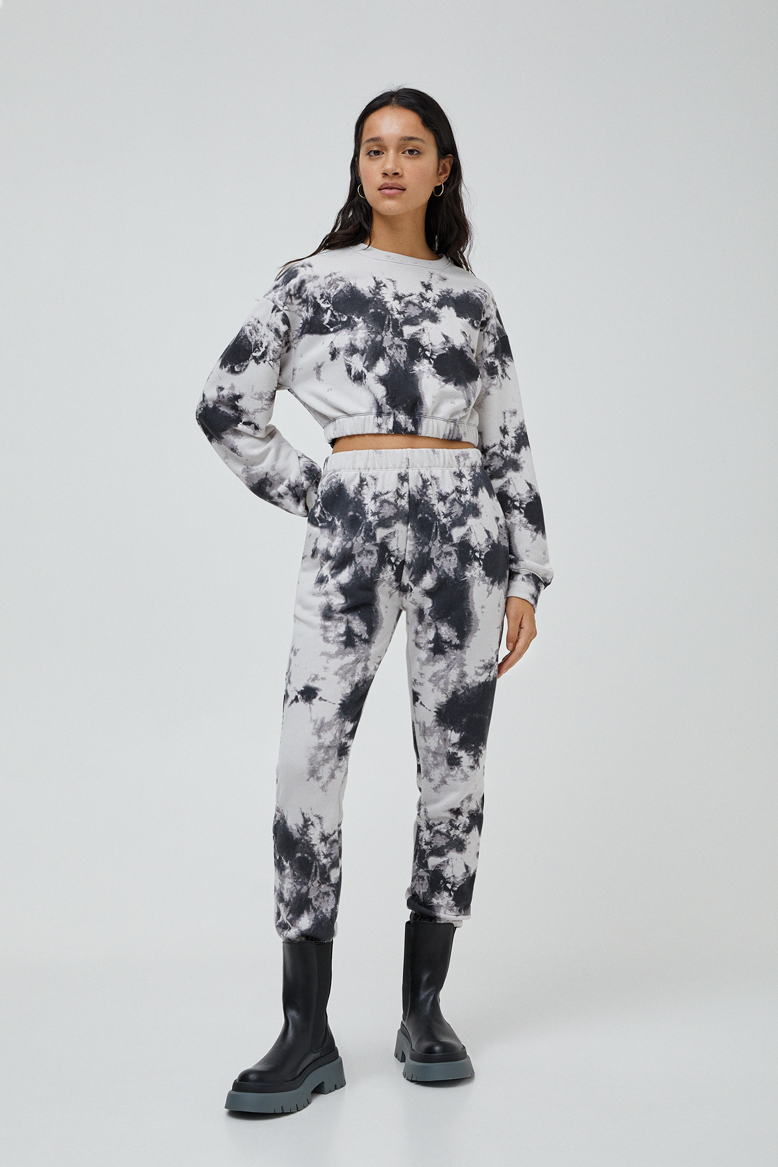 Chandal tie dye pull and bear Clearance